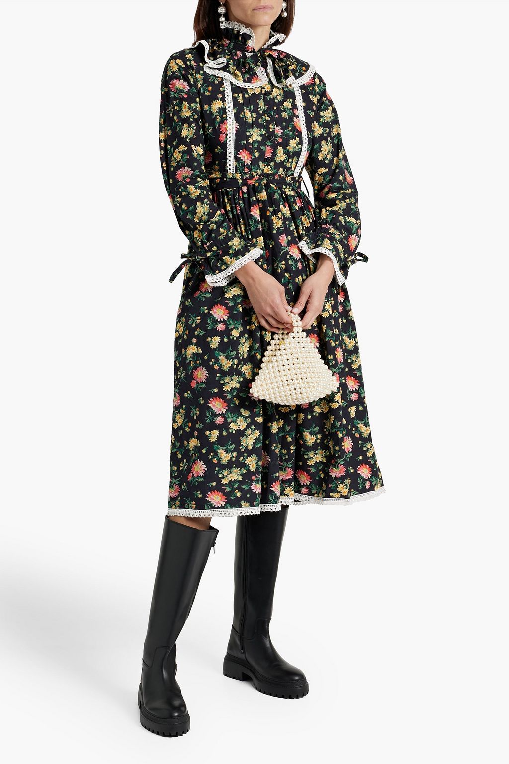 BATSHEVA X LAURA ASHLEY فستان متوسط الطول «ديفون» من قطن بوبلين بحواف بحبكة كروشيه مزين بطبعة الأزهار