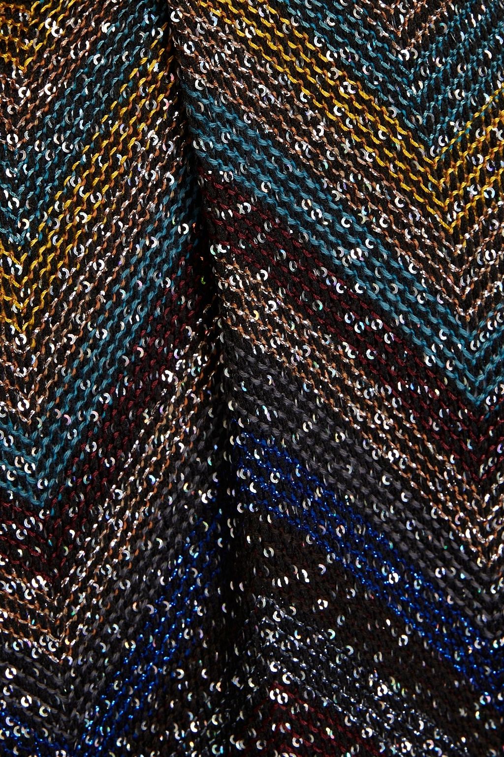 MISSONI فستان قصير بياقة عالية من نسيج بحبكة كروشيه مزين بأقراص براقة