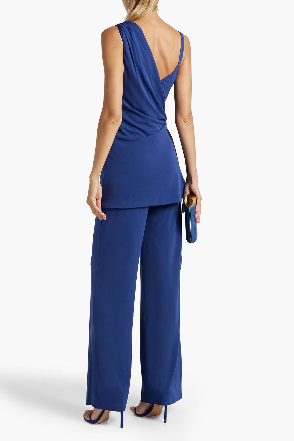 HALSTON جمبسوت «زاريا» من جيرسي مطاط بتصميم درابيه بأرجل واسعة