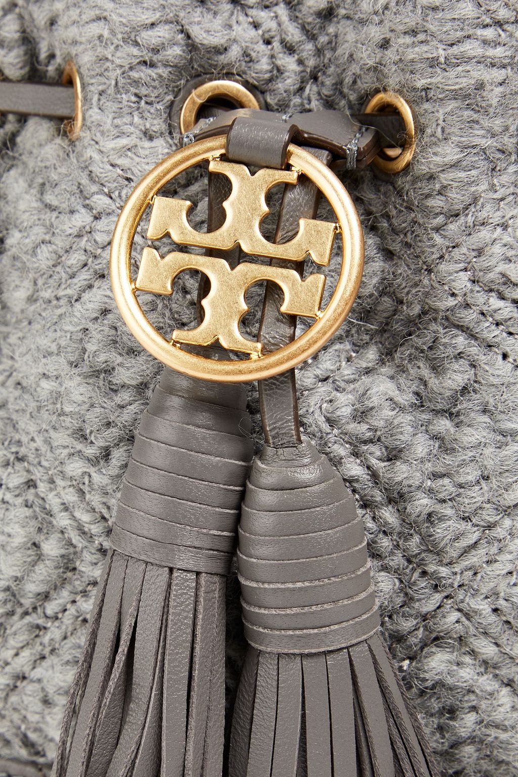 TORY BURCH Beuteltasche aus Leder und Bouclé