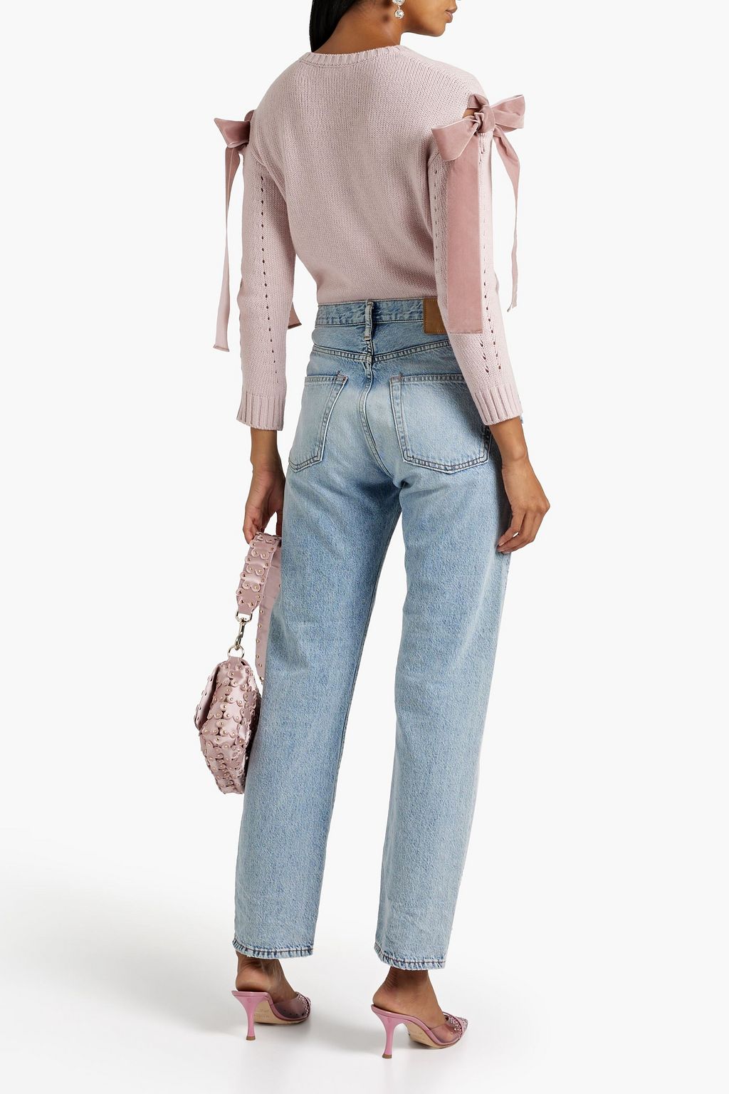REDVALENTINO كنزة رياضية من نسيج بحبكة بوانتيل مزينة بربطة بشكل فراشة