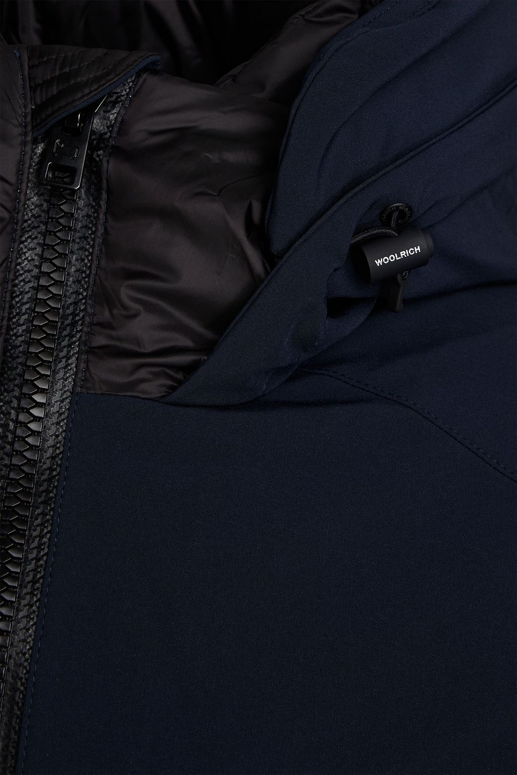 WOOLRICH معطف باركا بقبعة مصنوع من قماش عازل