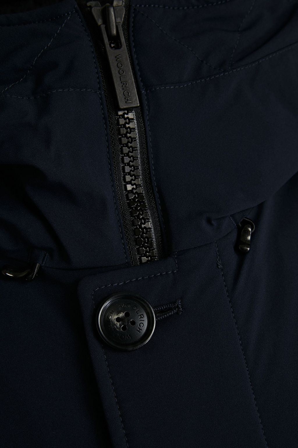 WOOLRICH معطف باركا من قماش عازل مصنوع من مزيج من القطن