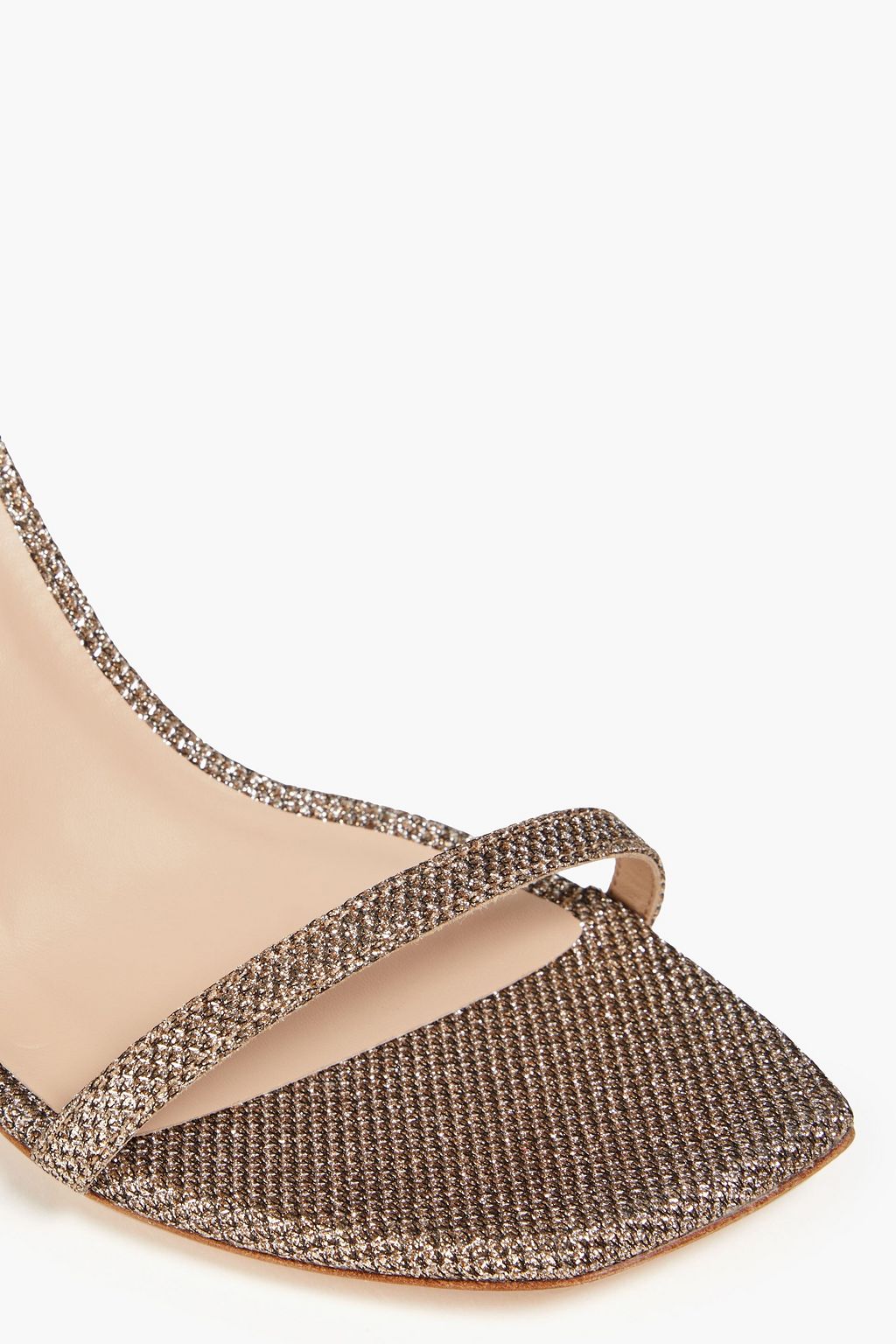 STUART WEITZMAN صندل محبوك وبلون معدني