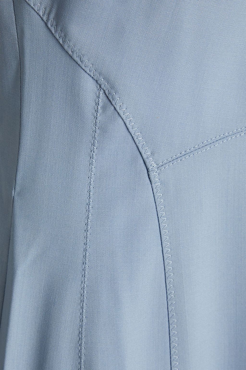 JACQUEMUS فستان طويل ’’بالمي’’ مصنوع من الصوف المطاطي بقصّة ملفوفة ومزين بفتحات