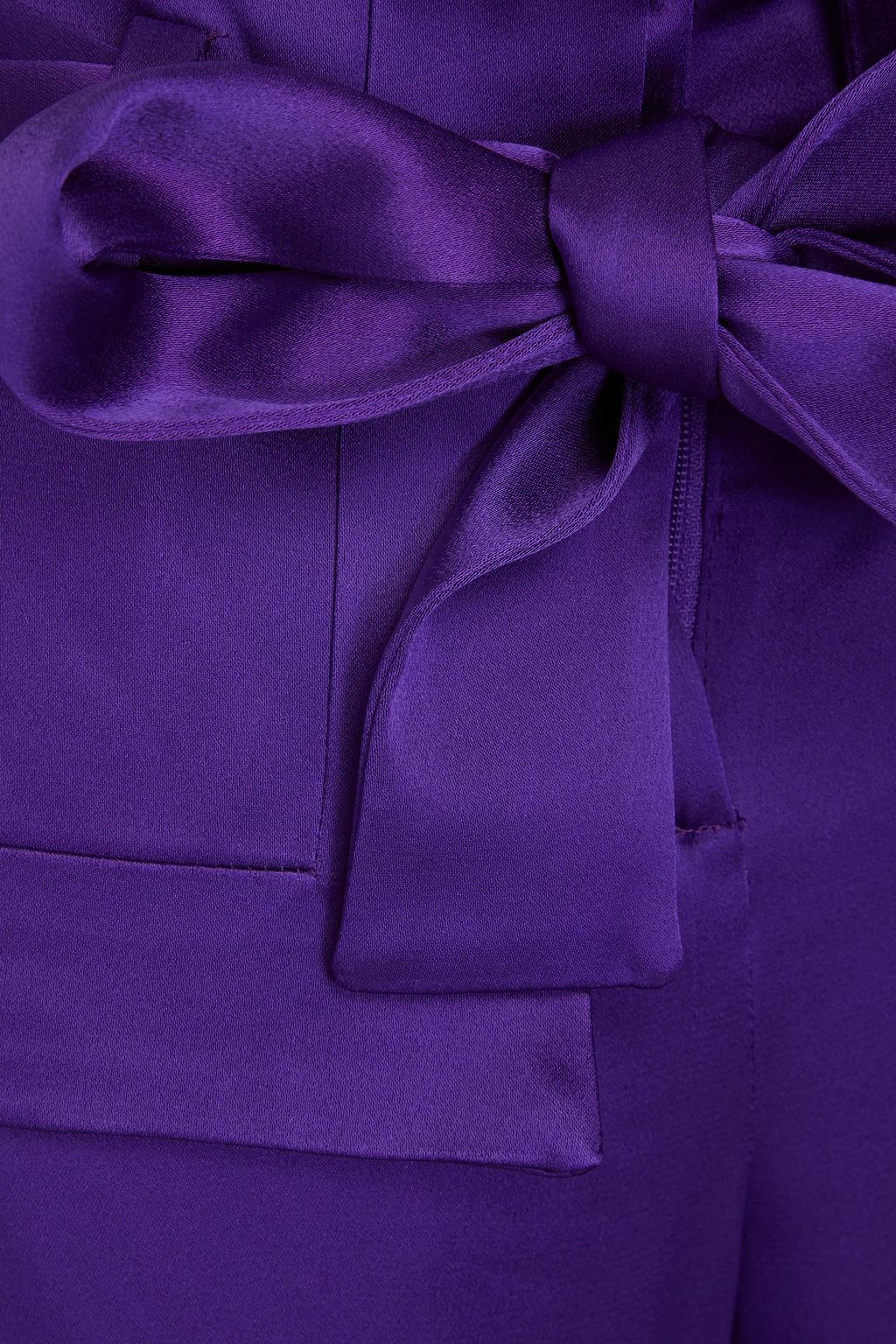 TOM FORD サテンクレープ テーパードパンツ ベルト付き