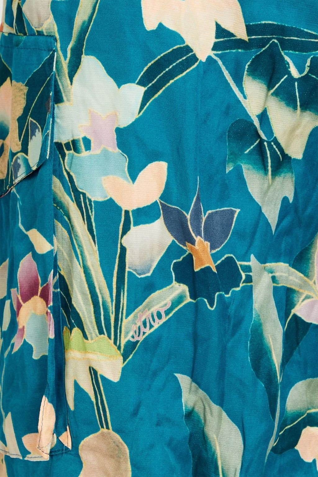 ETRO شورت كارغو مصنوع من الساتان ومزين بطبعة الأزهار
