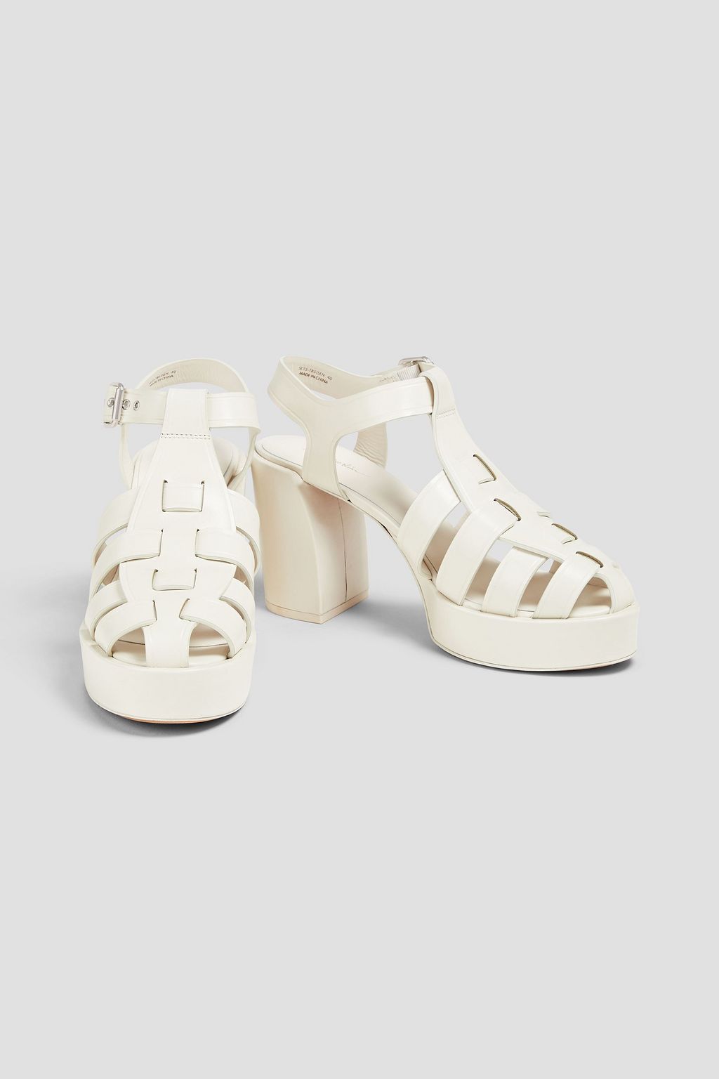 3.1 PHILLIP LIM صندل «ناومي» بنعل سميك مصنوع من الجلد
