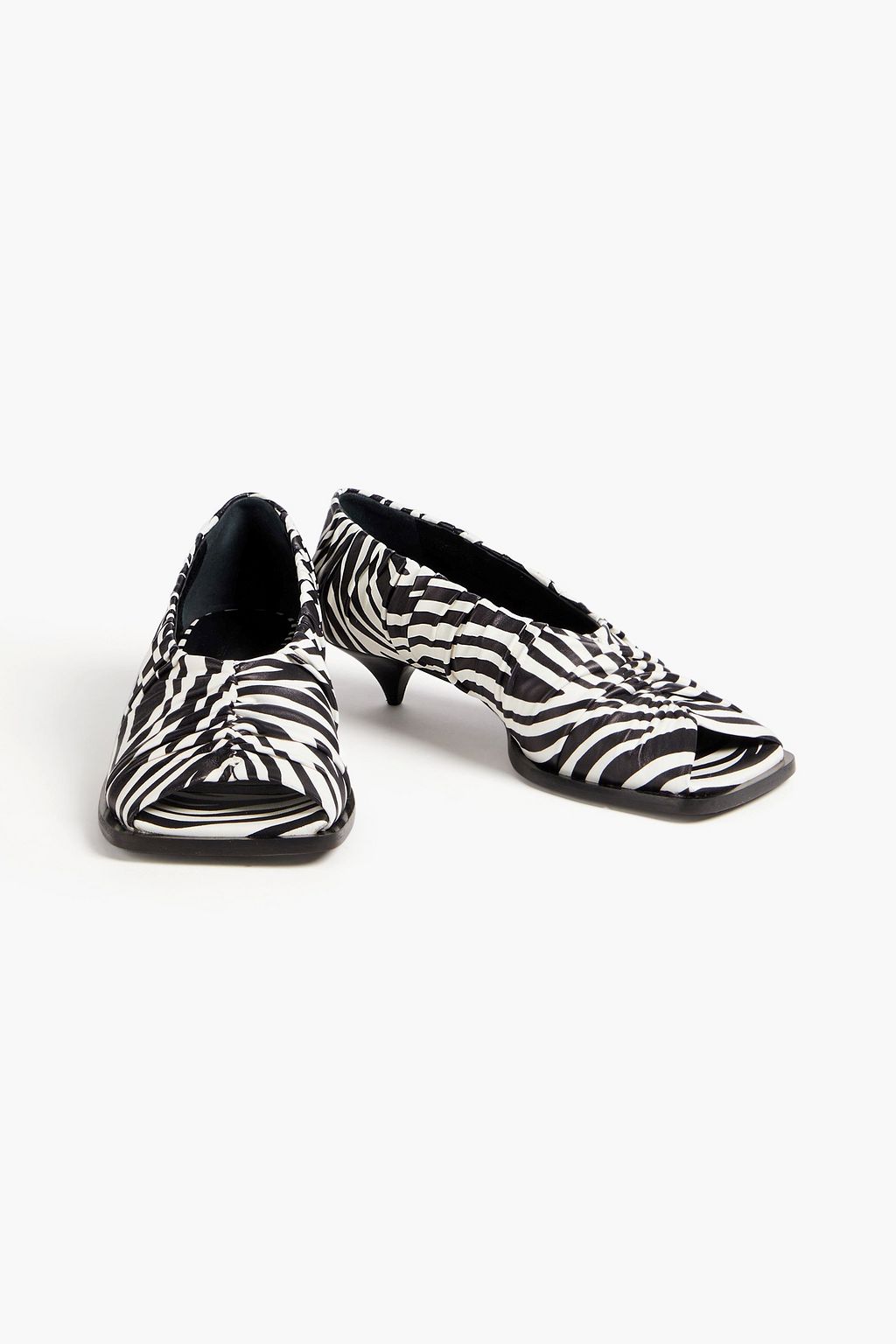 BY MALENE BIRGER حذاء بامب «تيرلا» مصنوع من الجلد بتأثير مزموم ومزين بطبعات