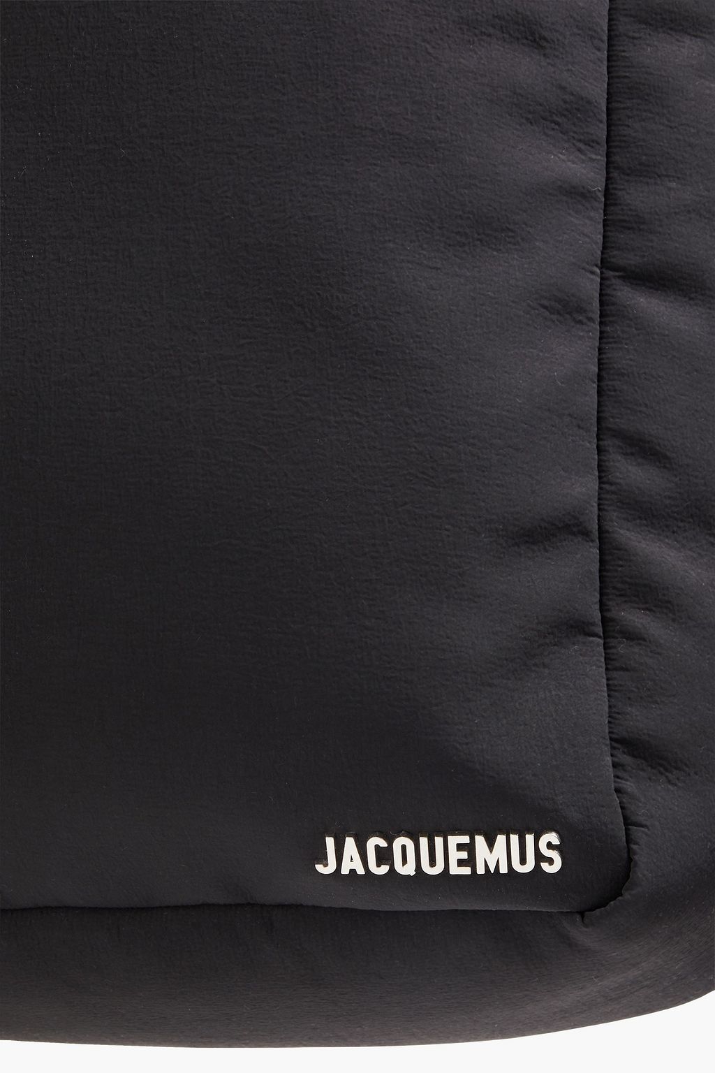 JACQUEMUS حقيبة كتف ’’لو كوتشينو’’ مصنوعة من الكنفا