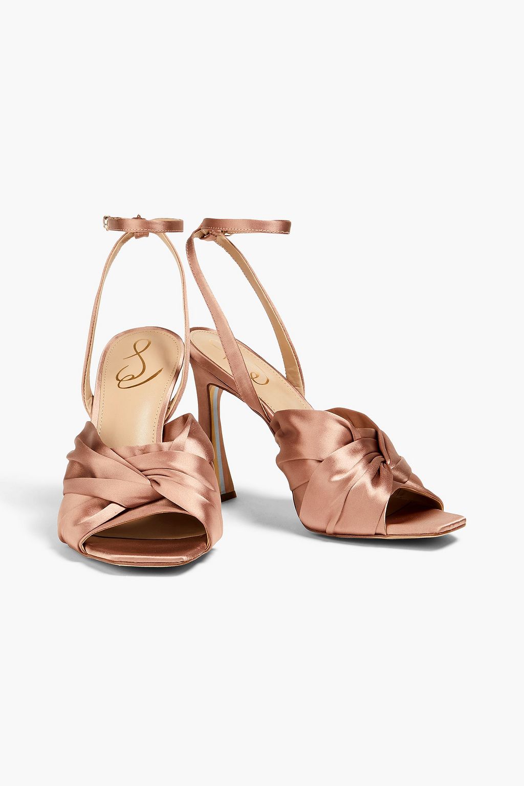 SAM EDELMAN صندل “لافندر” مصنوع من الساتان بقصّة ملفوفة