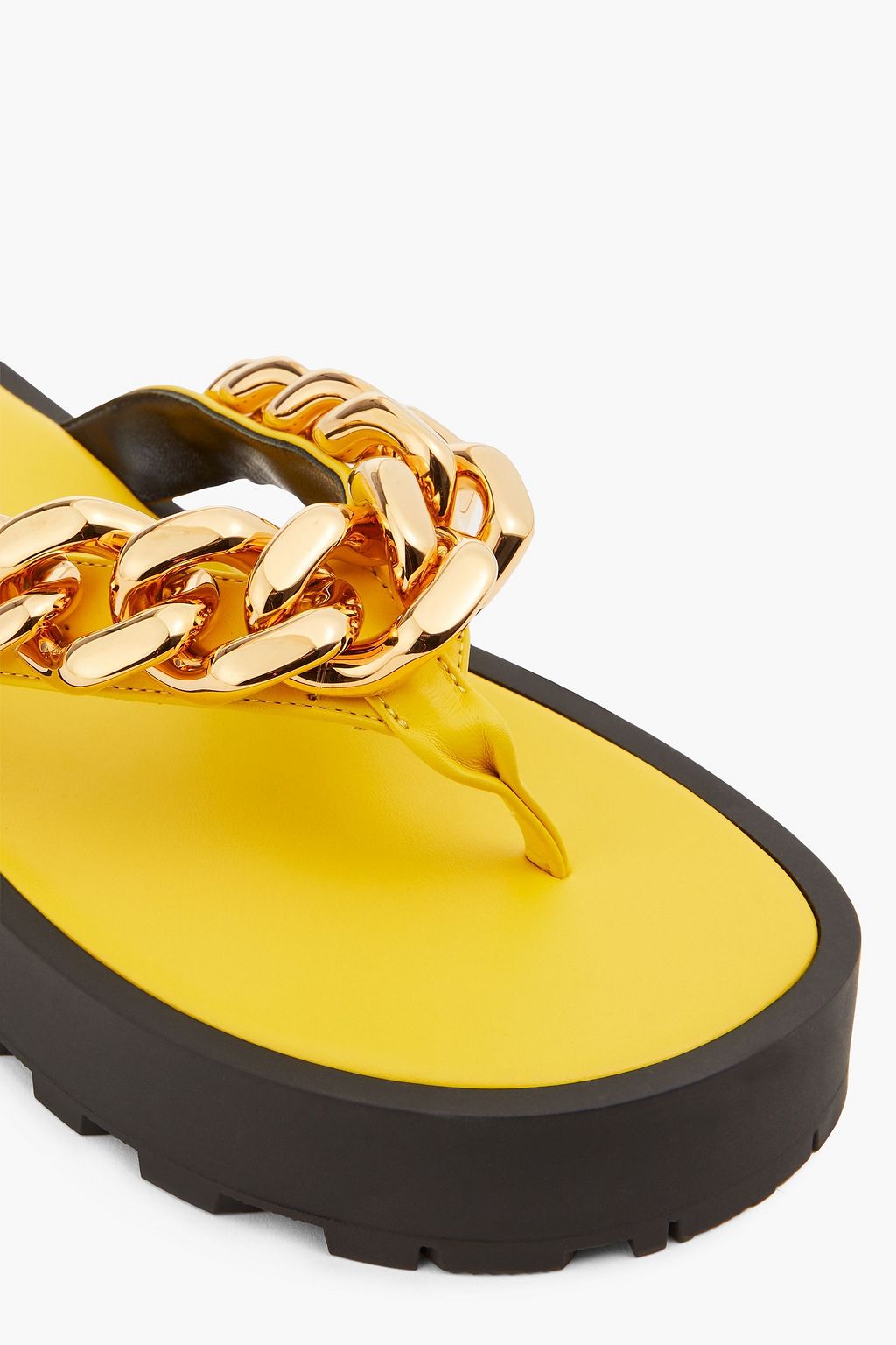 VERSACE خفافة مصنوعة من الجلد ومزينة بسلسلة