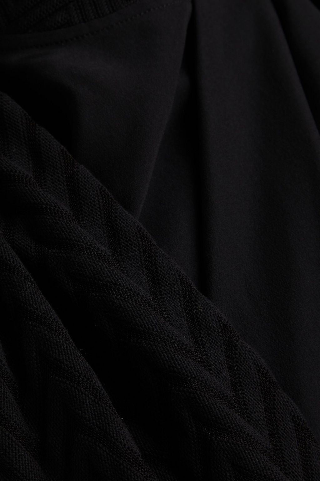 MISSONI بلوزة مصنوعة من الحرير ومزينة بربطة