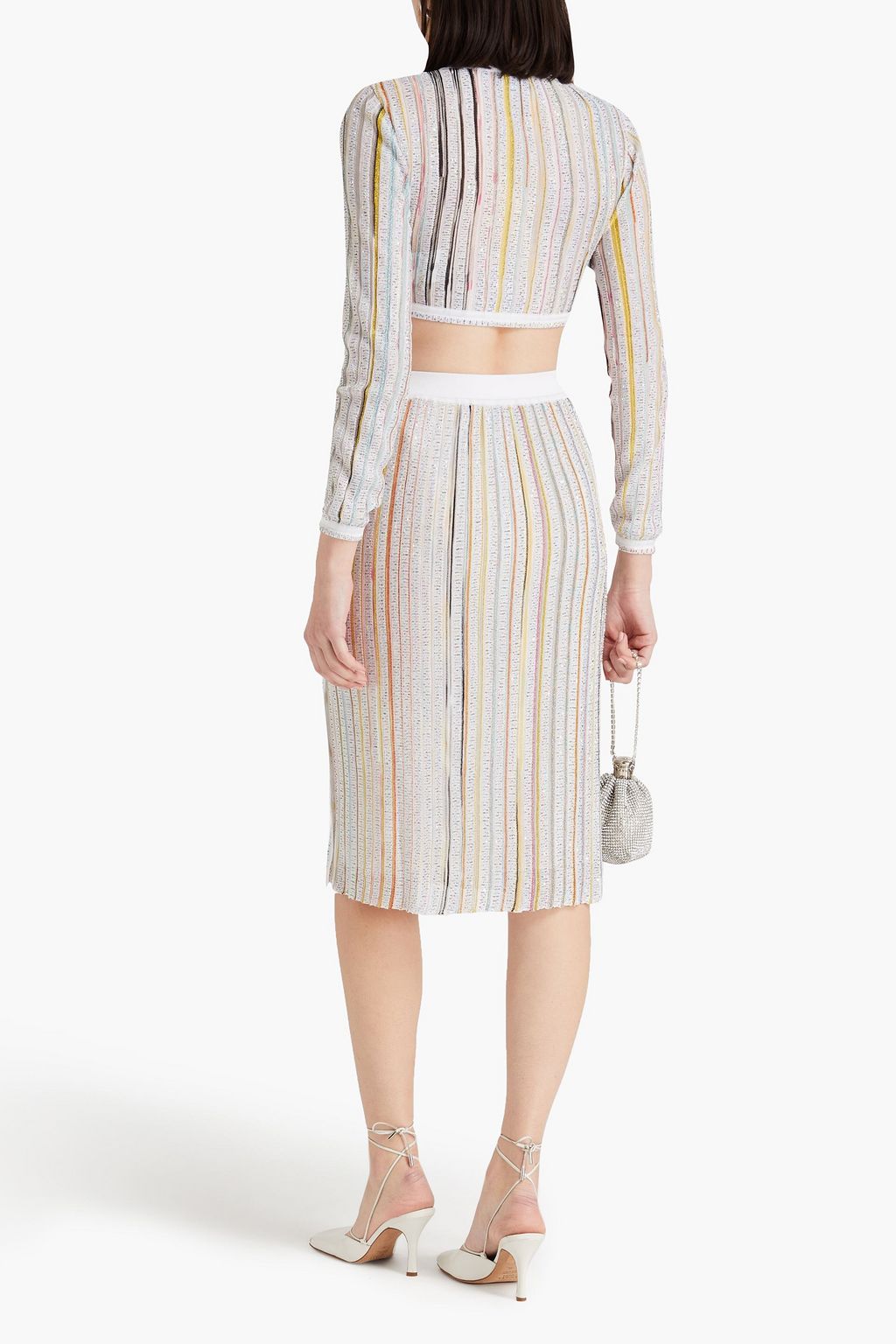 MISSONI كارديغان قصير مصنوع من نسيج بحبكة كروشيه بلون معدني ومزين بأقراص براقة