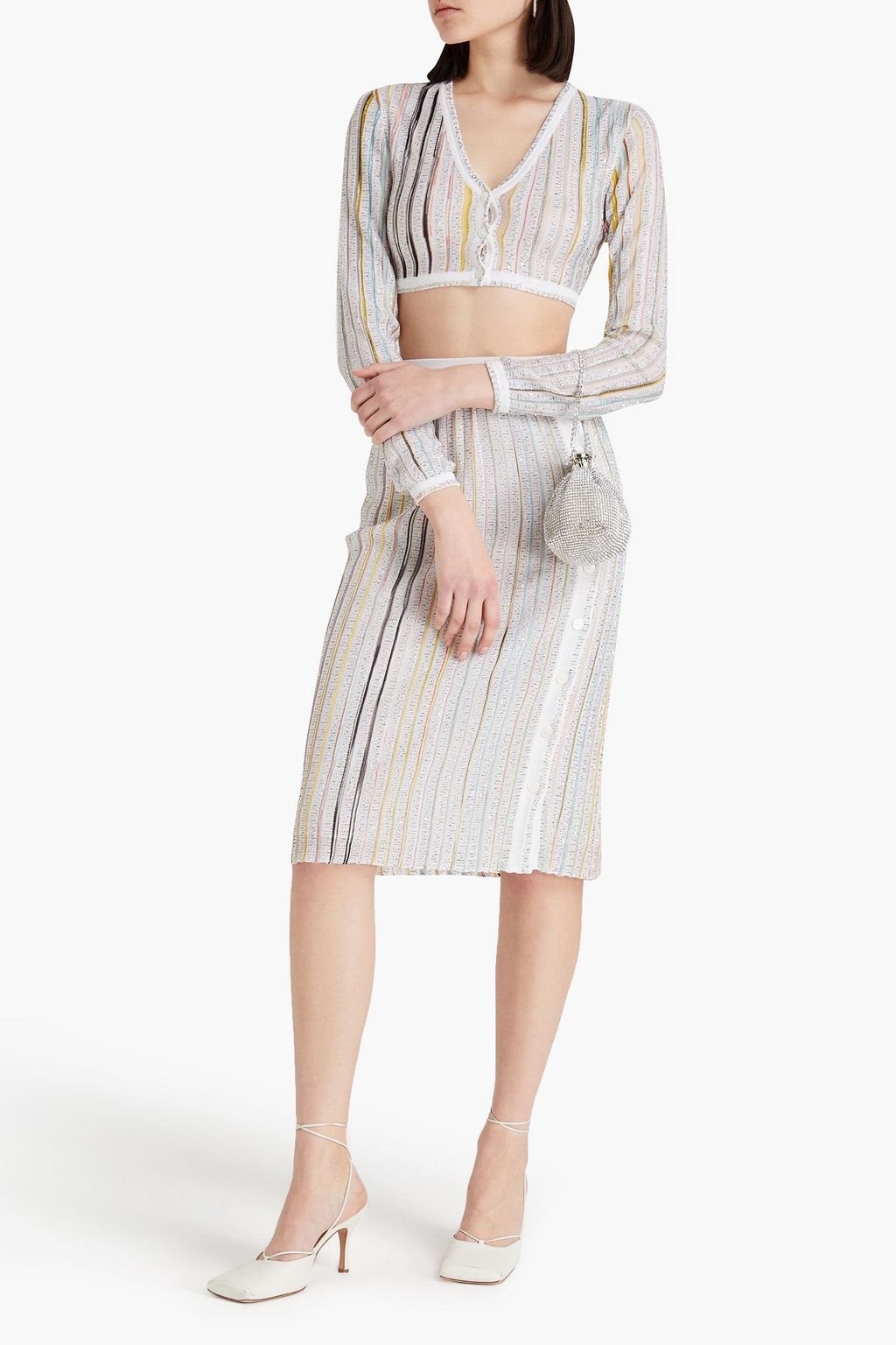 MISSONI كارديغان قصير مصنوع من نسيج بحبكة كروشيه بلون معدني ومزين بأقراص براقة