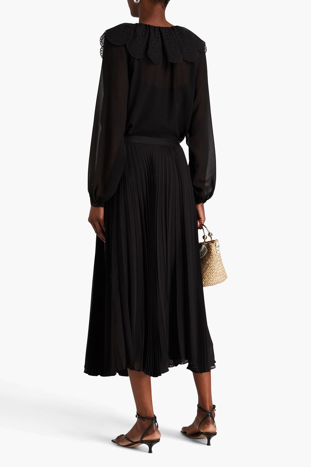 CLAUDIE PIERLOT بلوزة من قماش جورجيت بحواف مزينة بتطريز إنجليزي