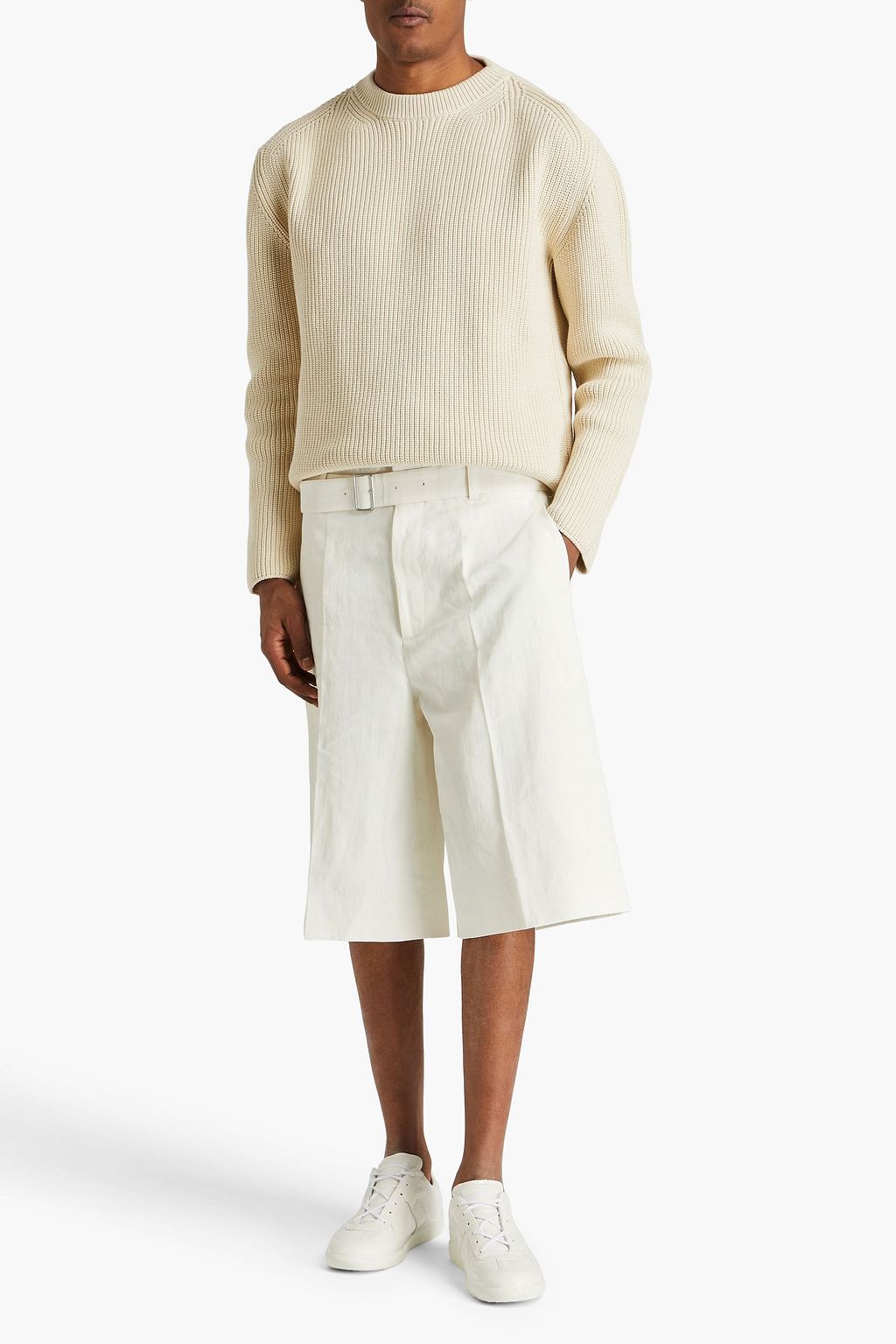 JIL SANDER شورت مصنوع من الكتّان ومزوّد بحزام