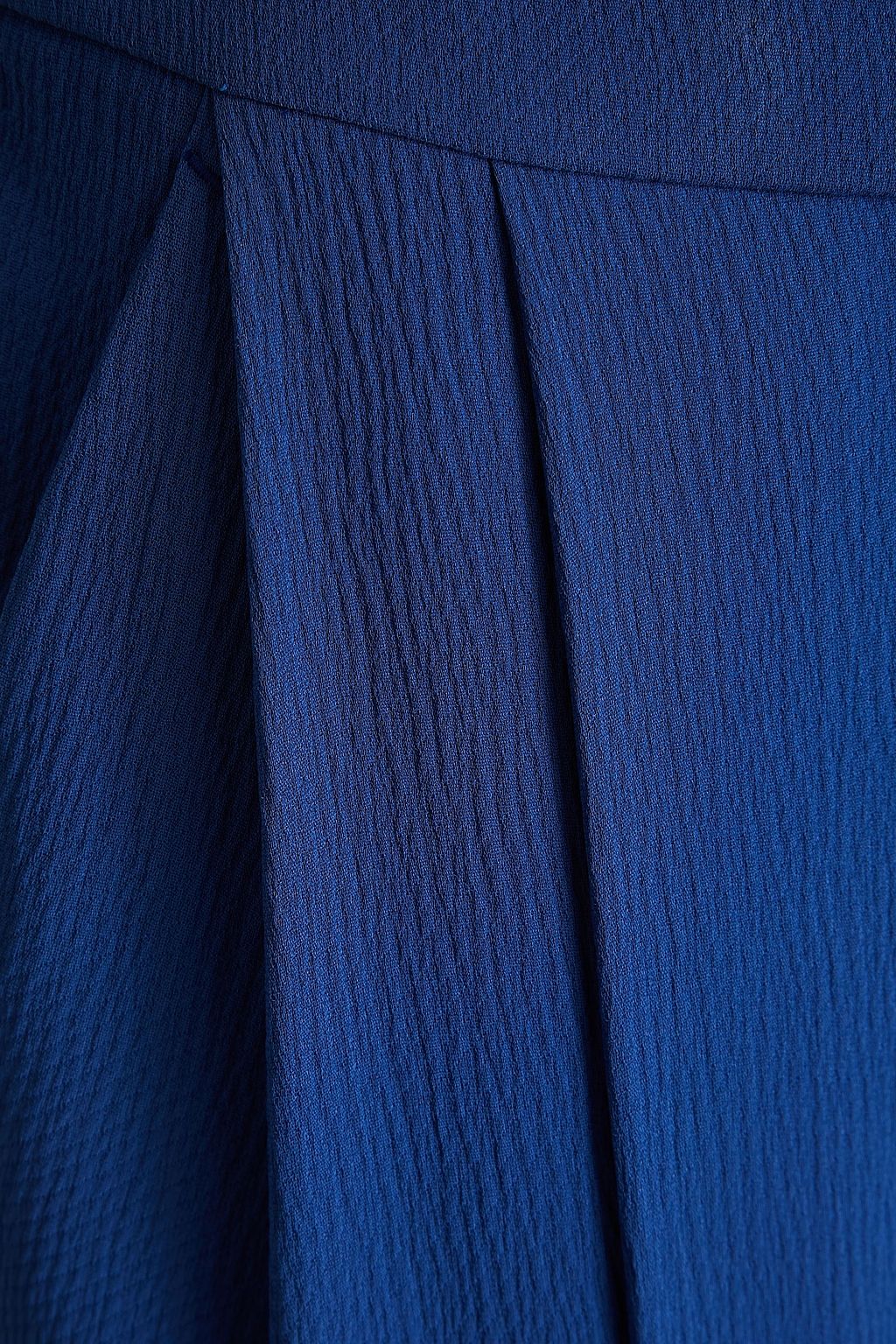 EMPORIO ARMANI クレープ テーパードパンツ タック入り