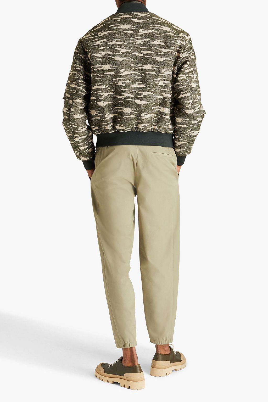 EMPORIO ARMANI 카무플라주 프린트 새틴 자카드 보머 재킷