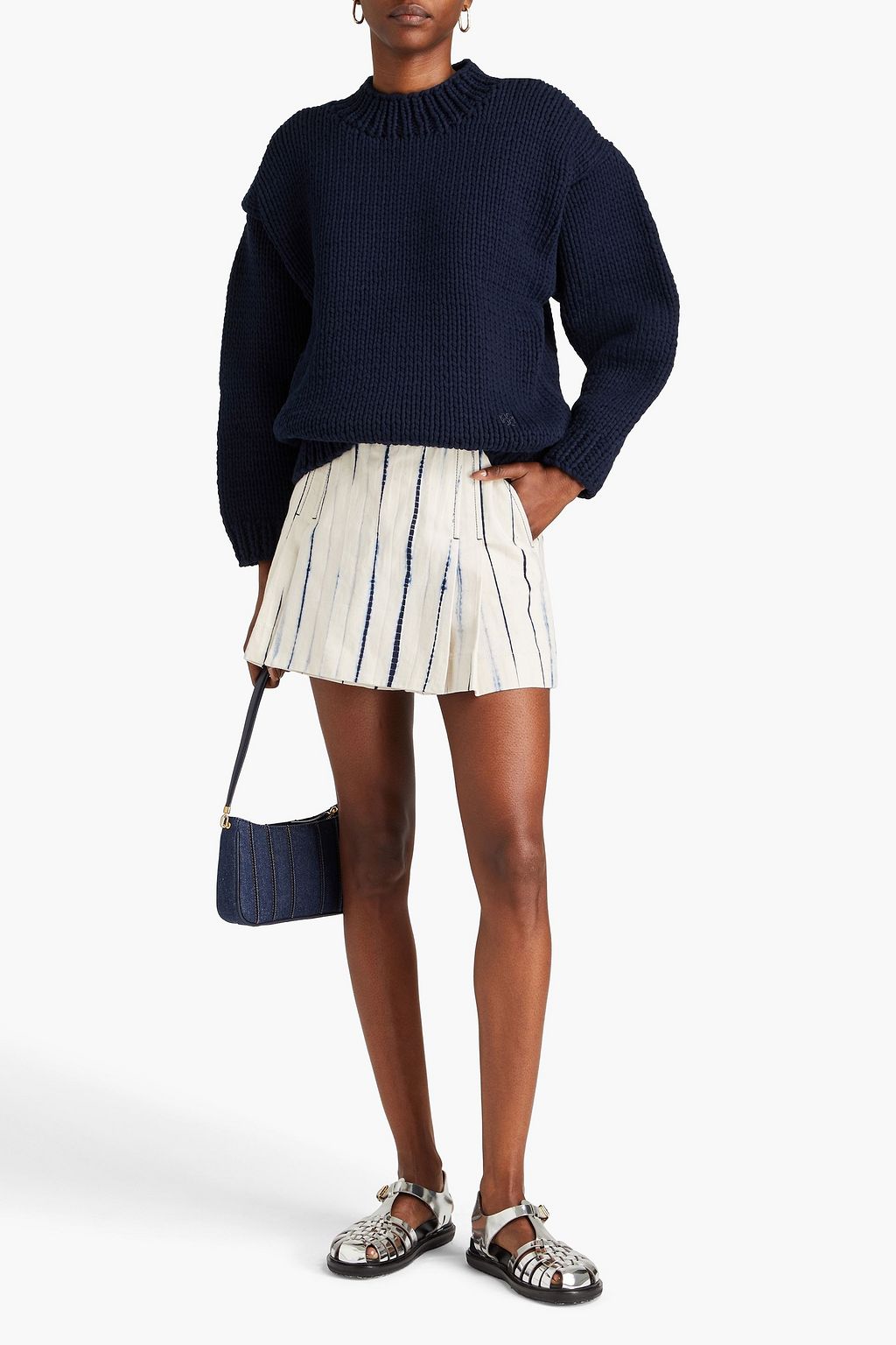 TORY BURCH شورت من قطن تويل مزين بكسرات وبطبعة التاي داي