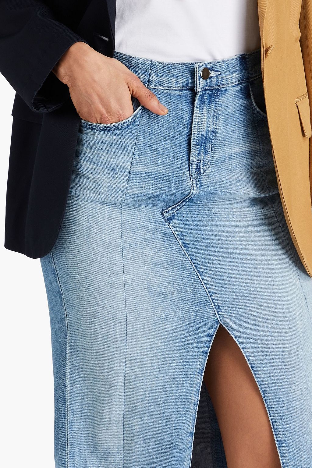 E.L.V. DENIM X THE OUTNET تنورة “ذي ريوركد” متوسطة الطول مصنوعة من الدنيم بحواف منسلة
