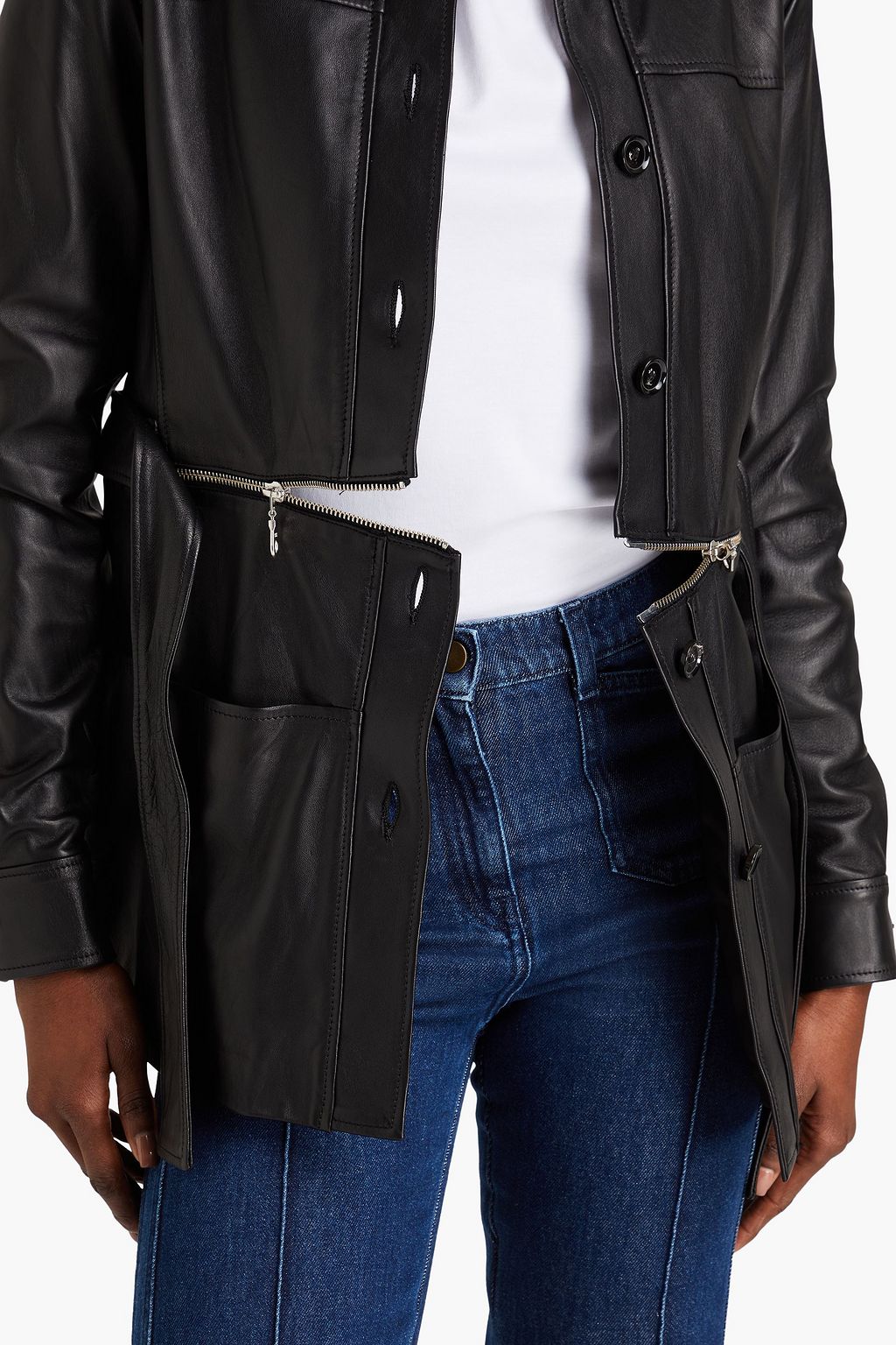 E.L.V. DENIM X THE OUTNET جاكيت “ذي موديولار” مصنوع من الجلد يمكن ارتداؤه بعدة طرق