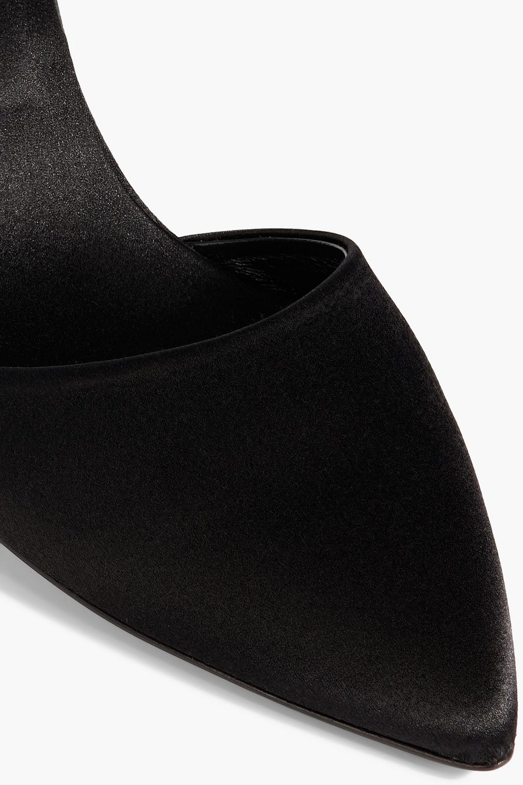 ROGER VIVIER حذاء بامب مصنوع من الساتان بتصميم مزركش ومزين بربطة على شكل فراشة