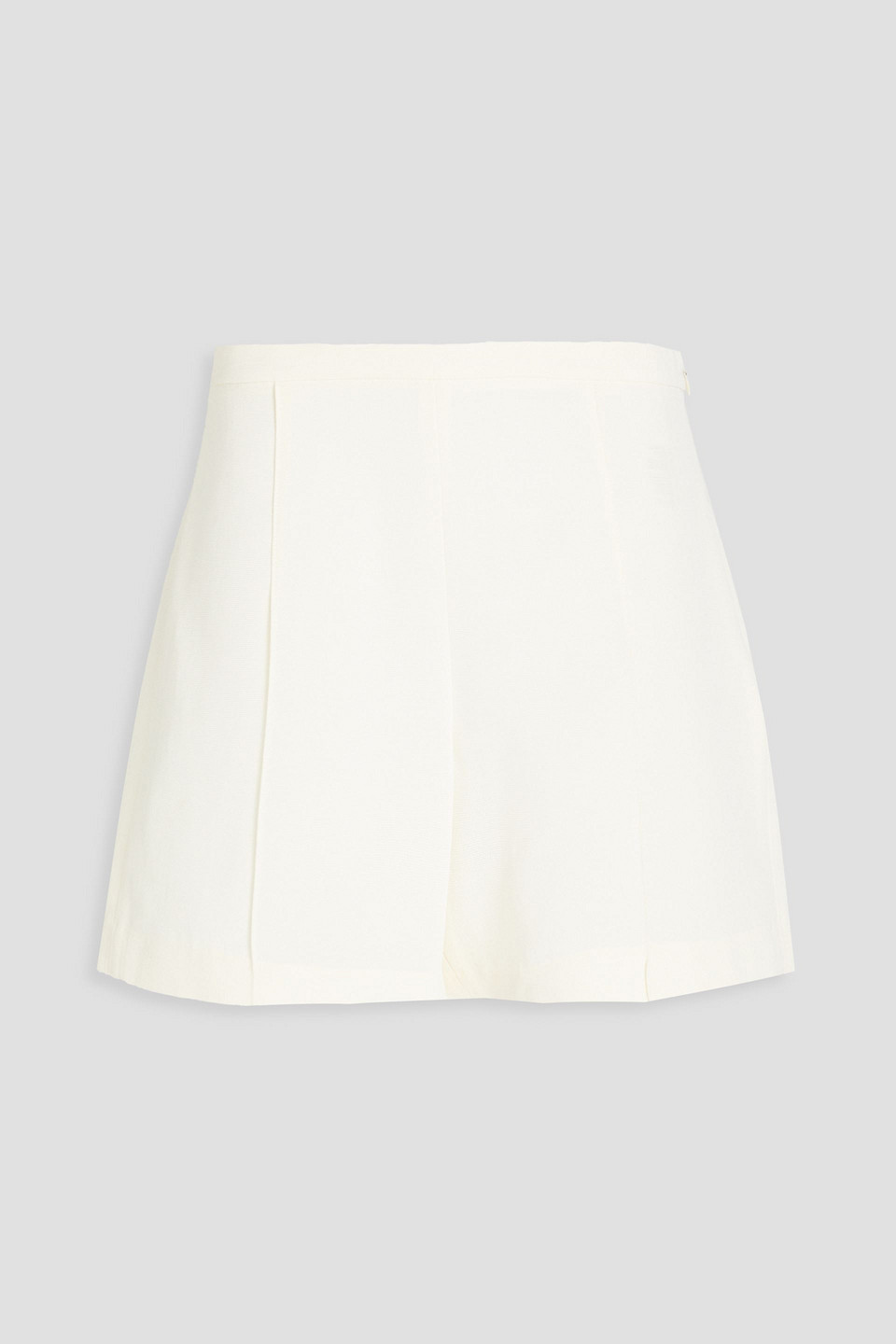Vince Cotton-blend Faille Shorts In Ivory