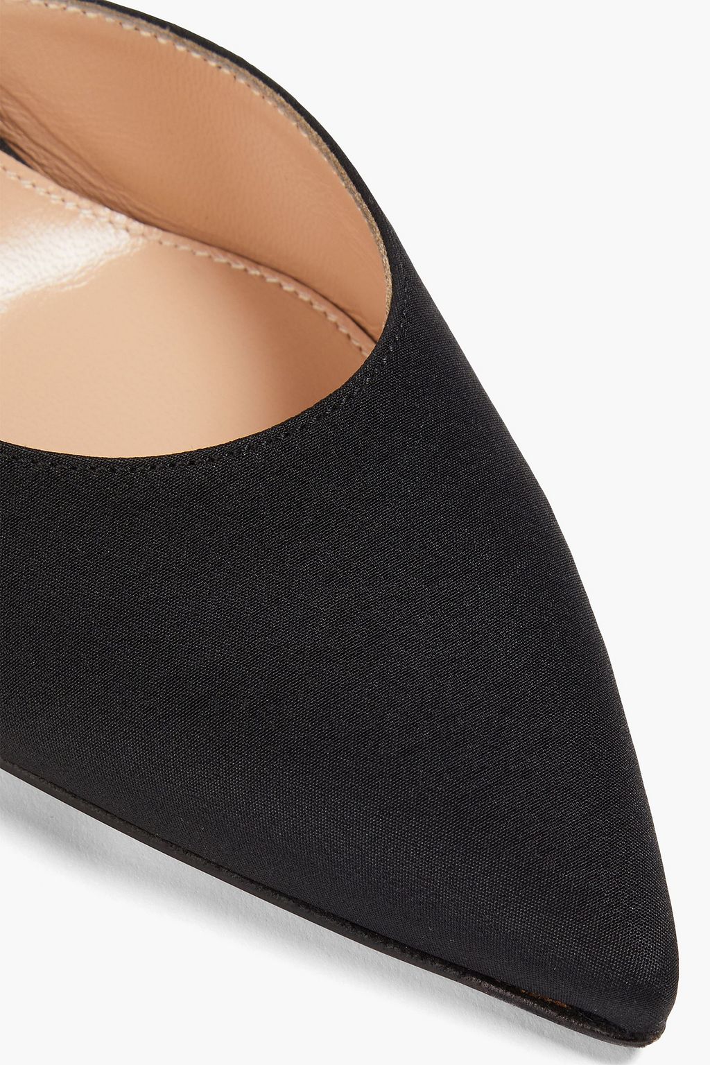 GIANVITO ROSSI 체인 장식 새틴 펌프스