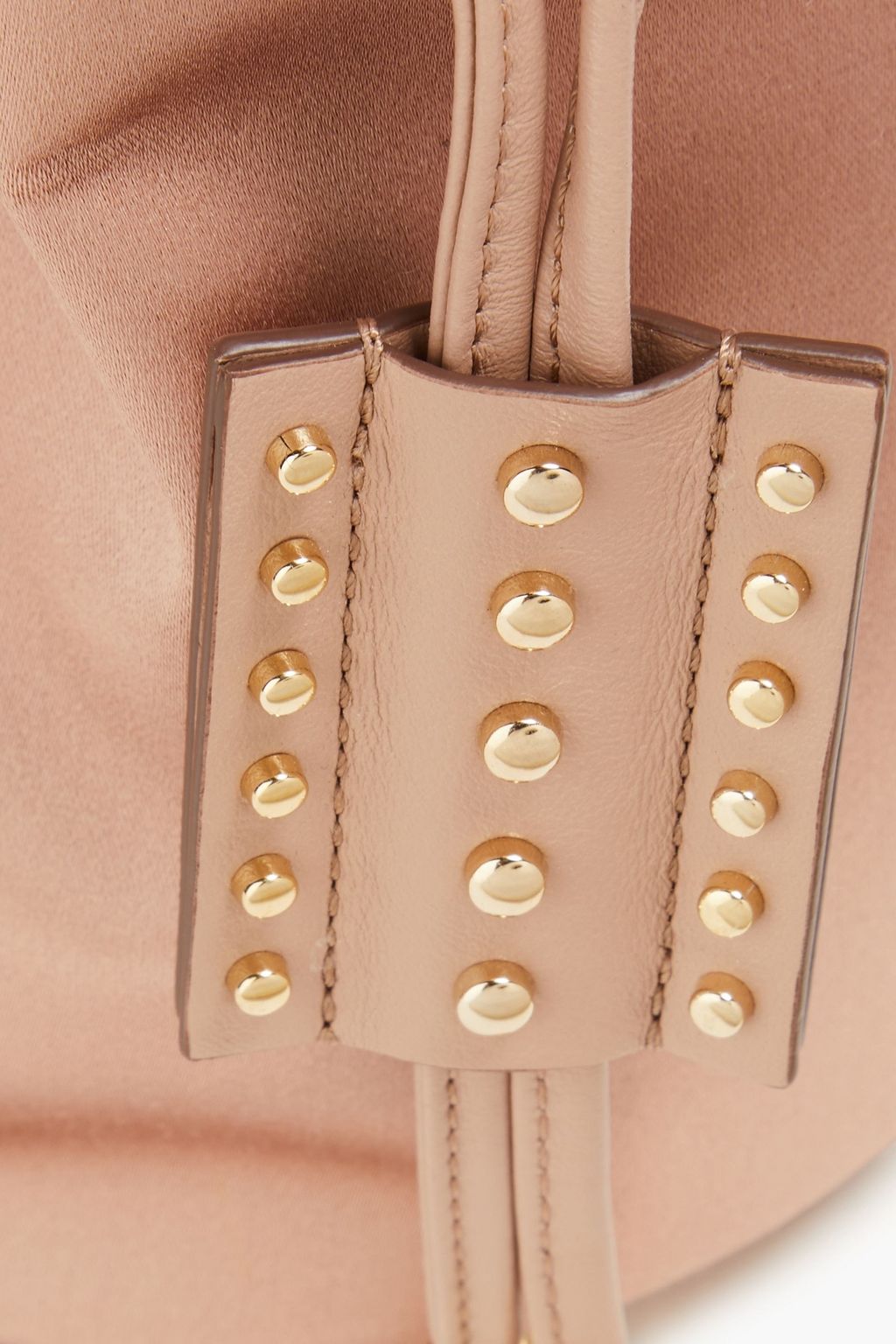 TOD'S حقيبة باكيت من الساتان بحواف من الجلد