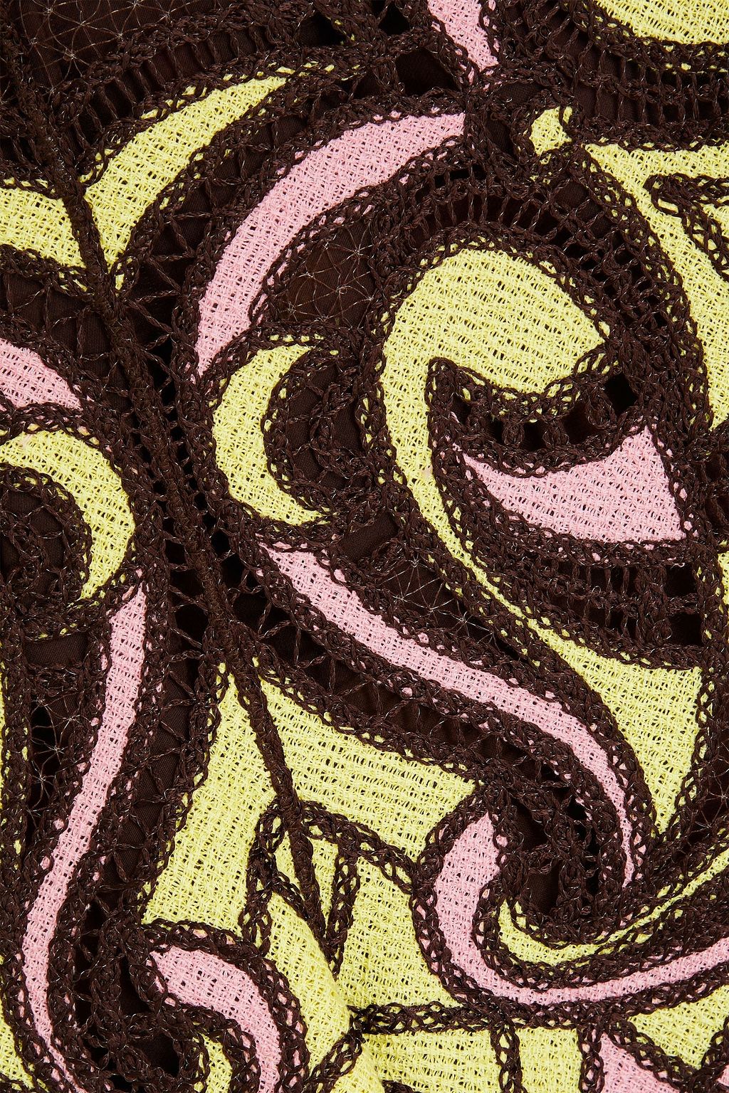 PUCCI شورت مصنوع من قماش رقيق بتصميم مطرّز