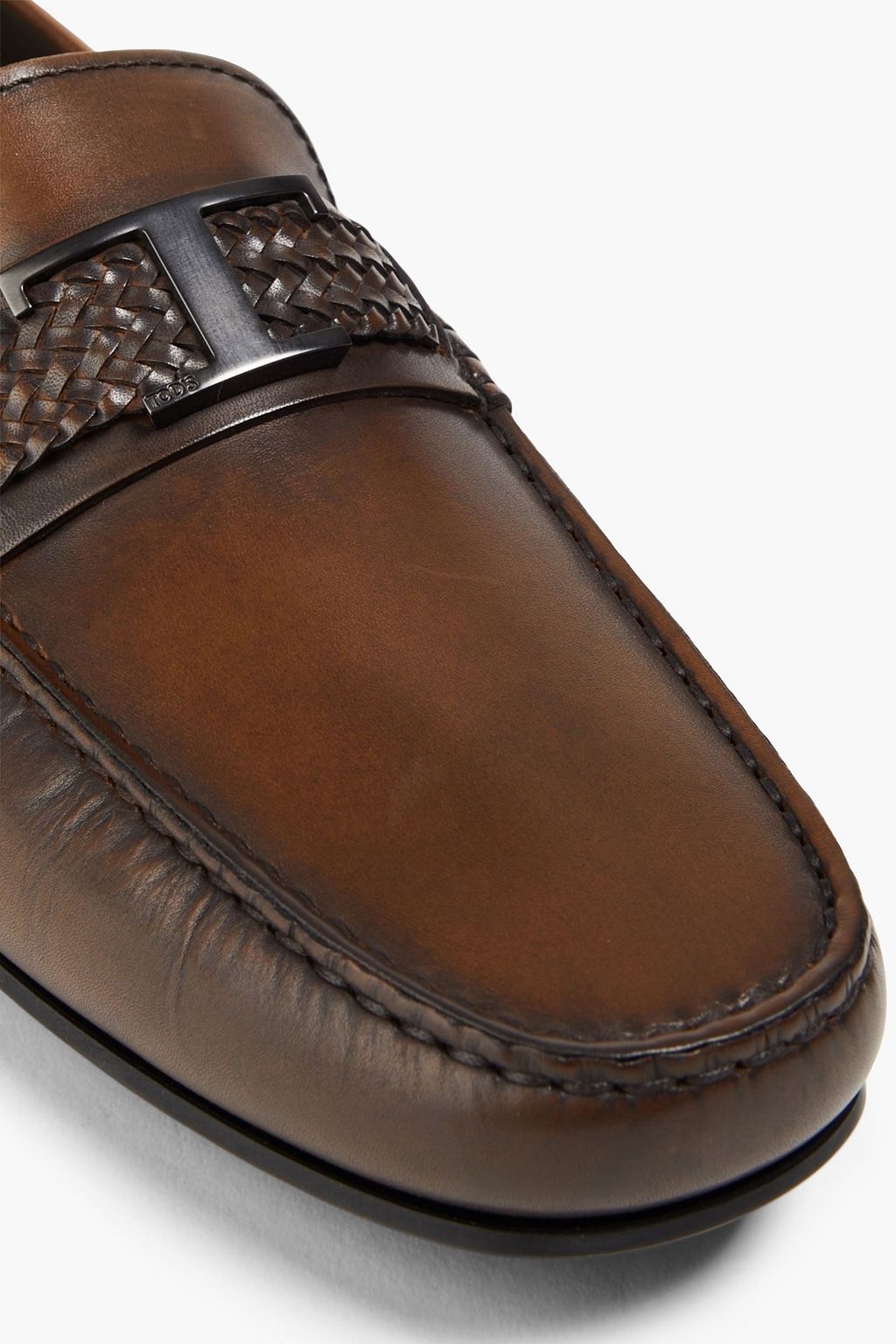 TOD'S حذاء قيادة مصنوع من الجلد بتصميم مزركش