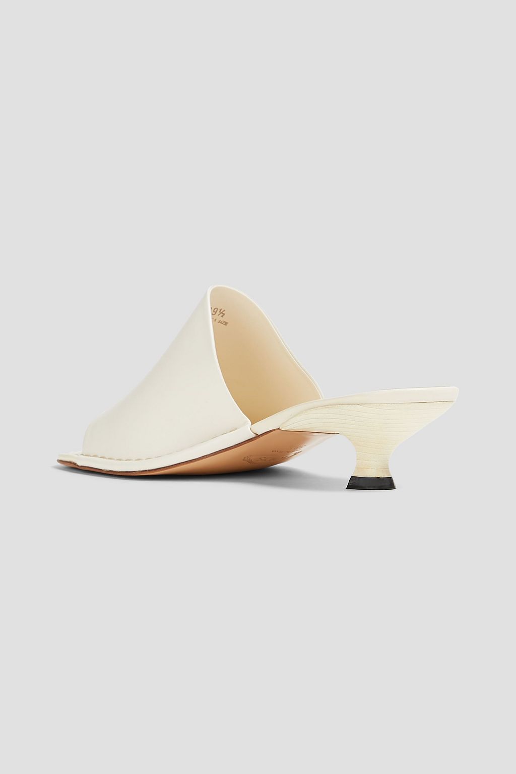 TOD'S صندل من الجلد