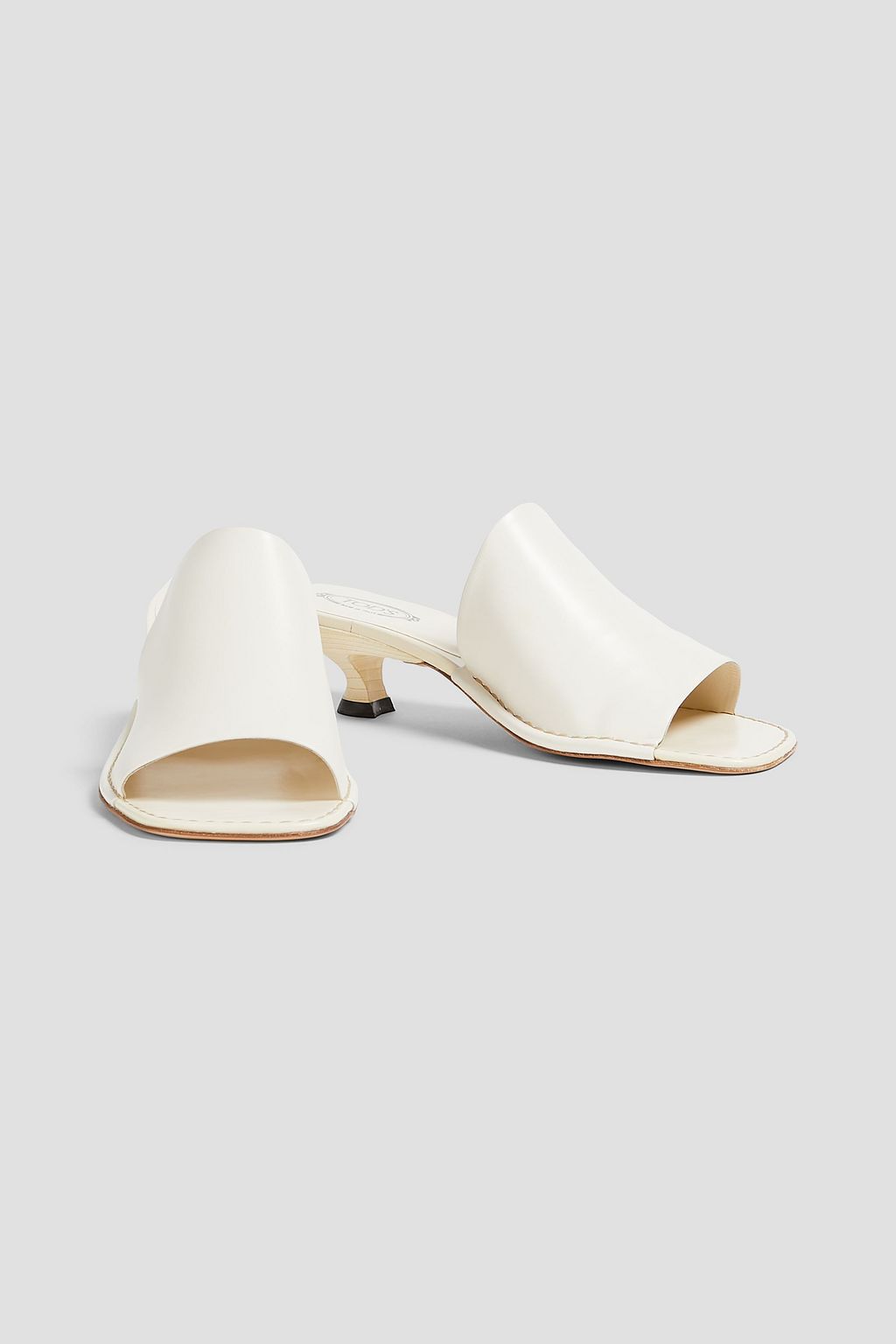TOD'S صندل من الجلد