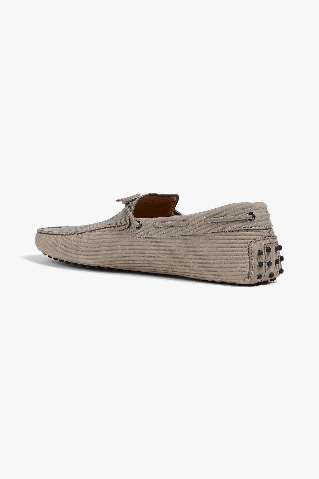 TOD'S حذاء قيادة “جومينو” مصنوع من جلد النوبوك بتصميم مضلّع