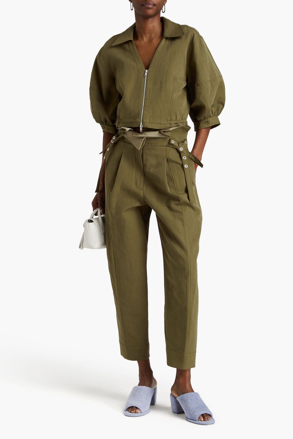 3.1 PHILLIP LIM بنطال قصير بقصة تضيق تدريجياً مصنوع من القطن ومزيج الكتان بتصميم مجعّد