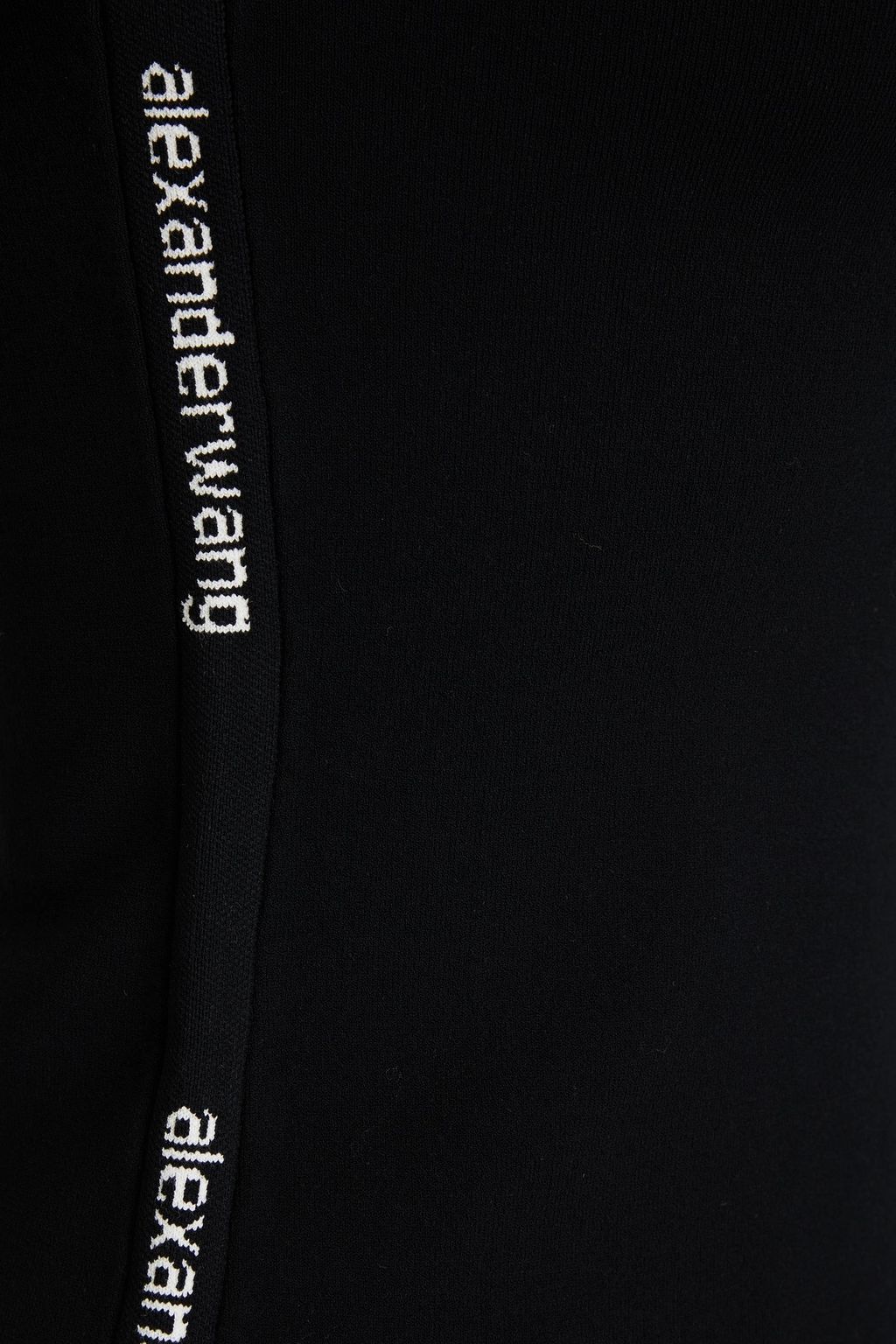 ALEXANDERWANG.T توب بياقة عالية من نسيج محبوك مرن