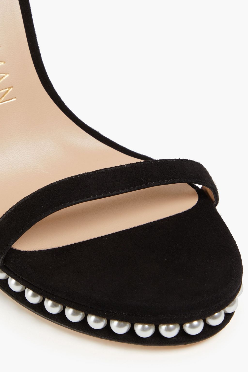 STUART WEITZMAN صندل مصنوع من جلد السويد ومزين باللؤلؤ الصناعي