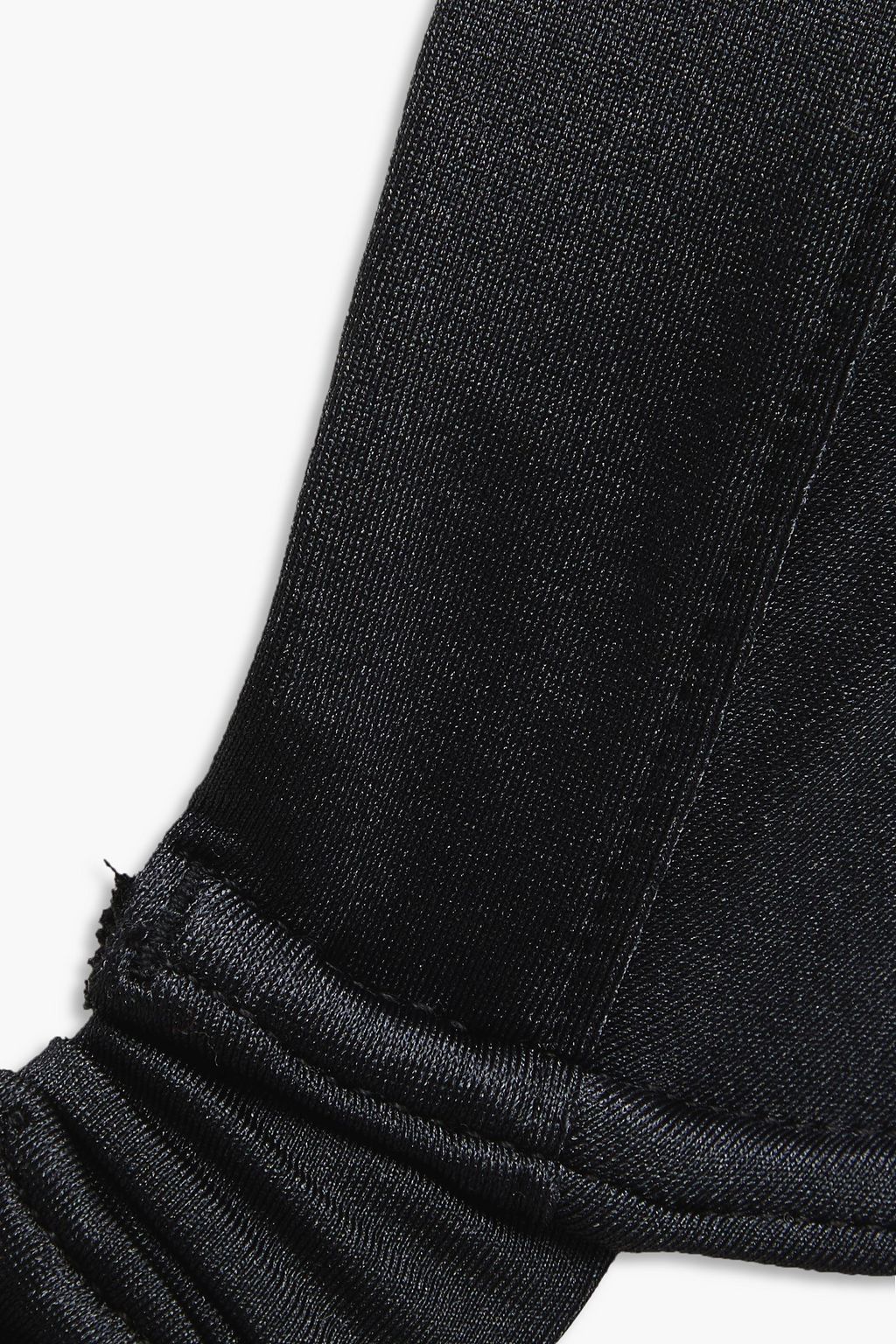 SOLID & STRIPED توب بيكيني ’’ذا مايزي’’ بتصميم باندو مُدعّم بأسلاك سفلية