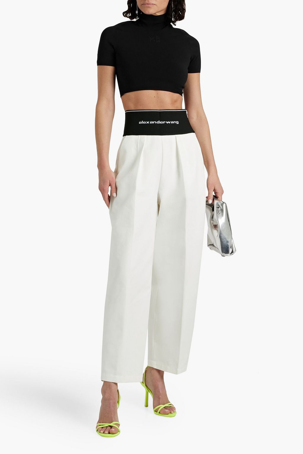 ALEXANDERWANG.T بلوزة قصيرة بياقة عالية مصنوعة من نسيج بحبكة مطاطية