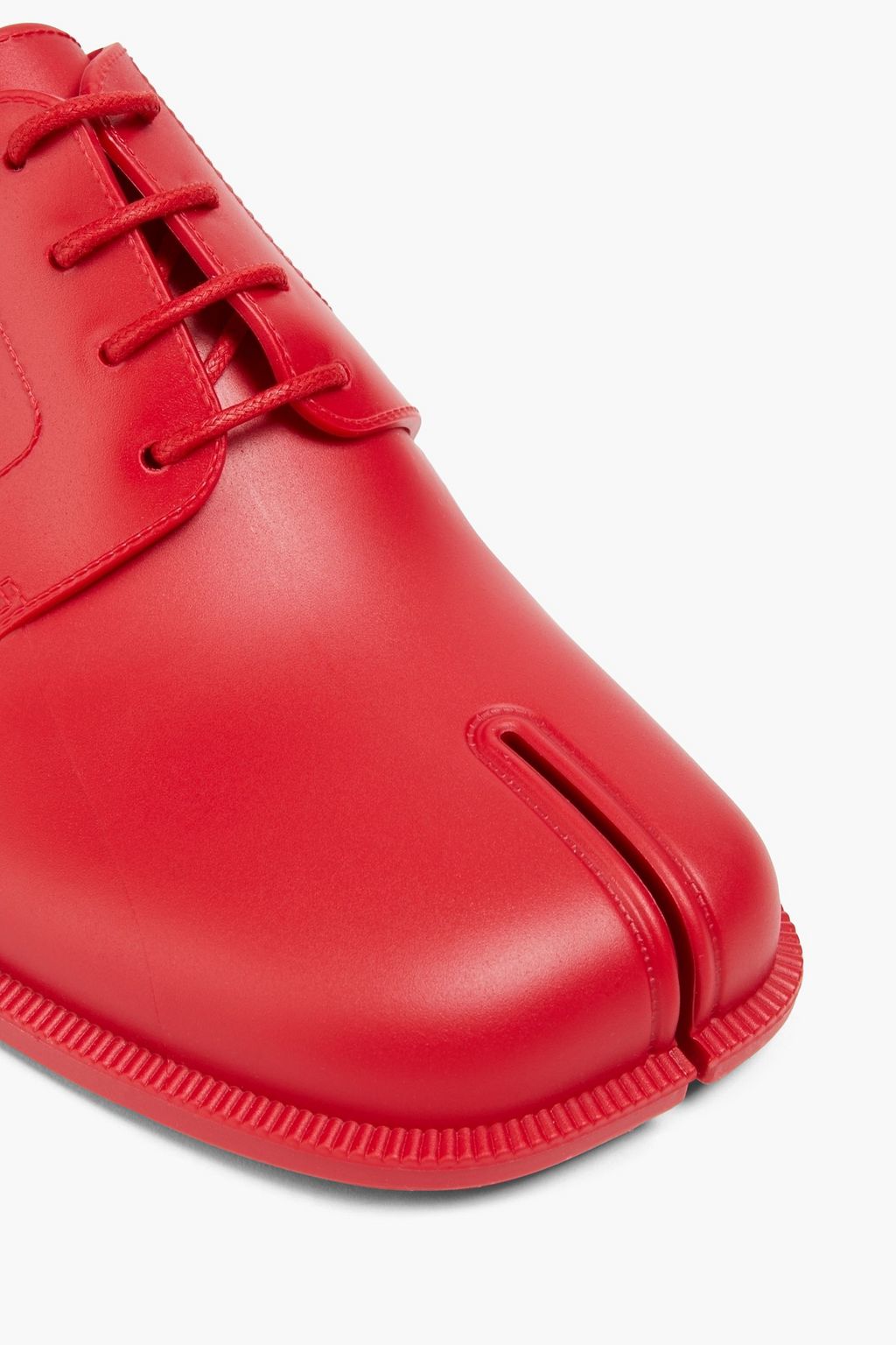 MAISON MARGIELA حذاء بروغ “تابي” مصنوع من مادة PVC بتصميم مفصول عند الأصابع