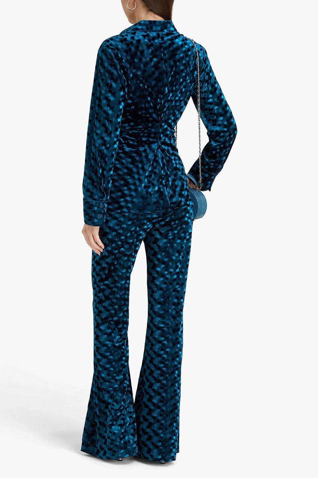DIANE VON FURSTENBERG قميص “سولاك” مصنوع من المخمل المطاطي بتأثير مزموم ومزين بطبعات