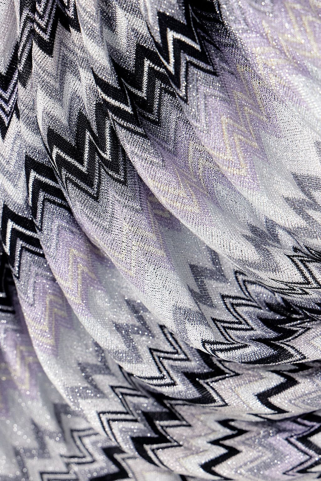 MISSONI فستان طويل بلون معدني من نسيج محاك بالكروشيه بتأثير مزموم