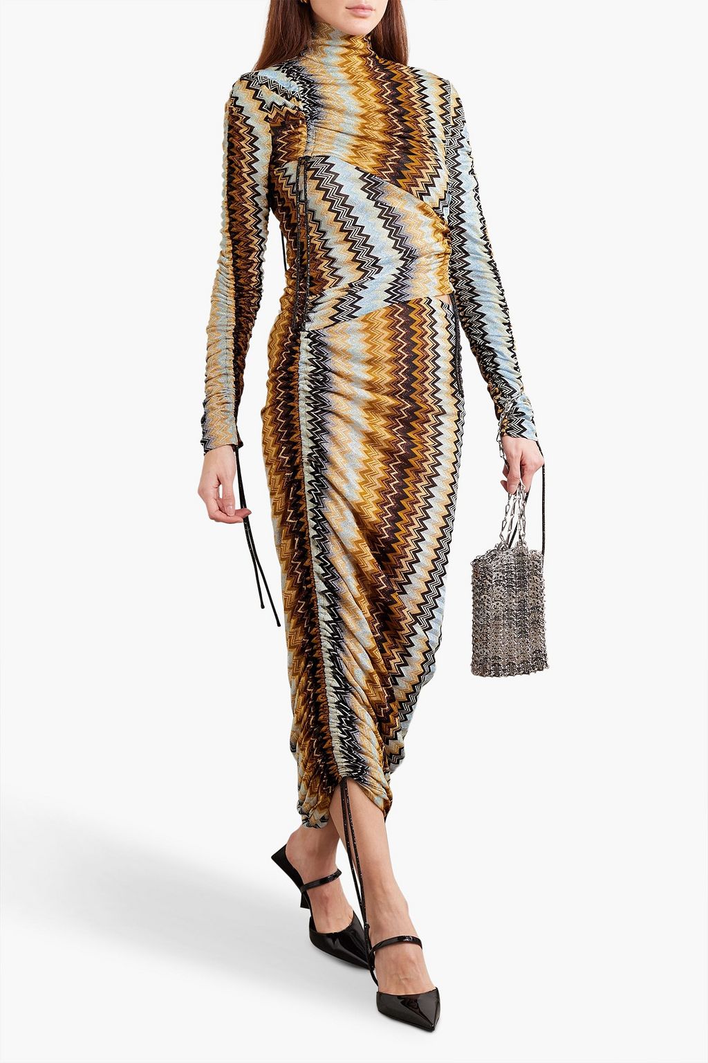 MISSONI فستان طويل من نسيج بحبكة كروشيه بياقة عالية بتأثير مزموم بلون معدني