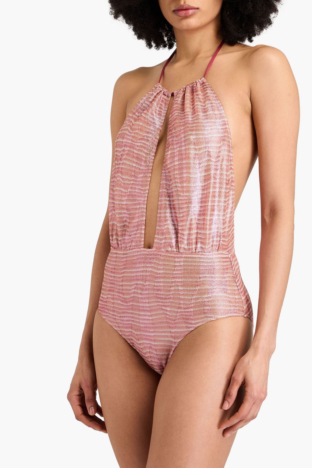 MISSONI لباس سباحة من نسيج محبوك حبكة كروشيه بلون معدني ومزين بفتحات