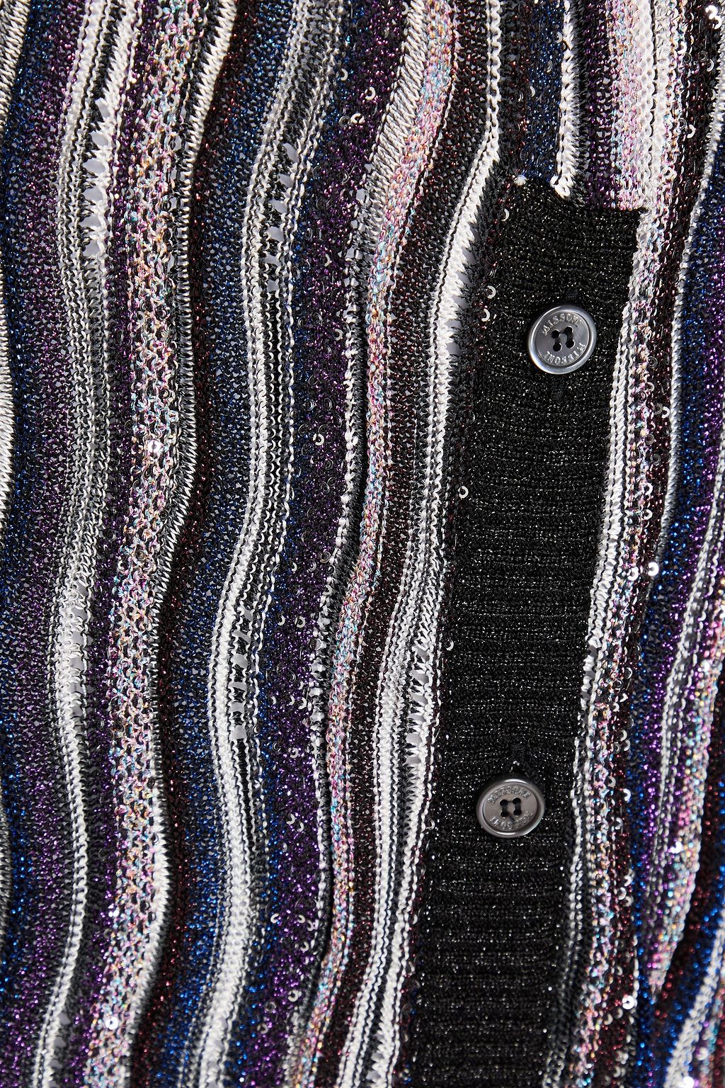MISSONI فستان قصير من نسيج بحبكة كروشيه وتصميم مزركش بلون معدني