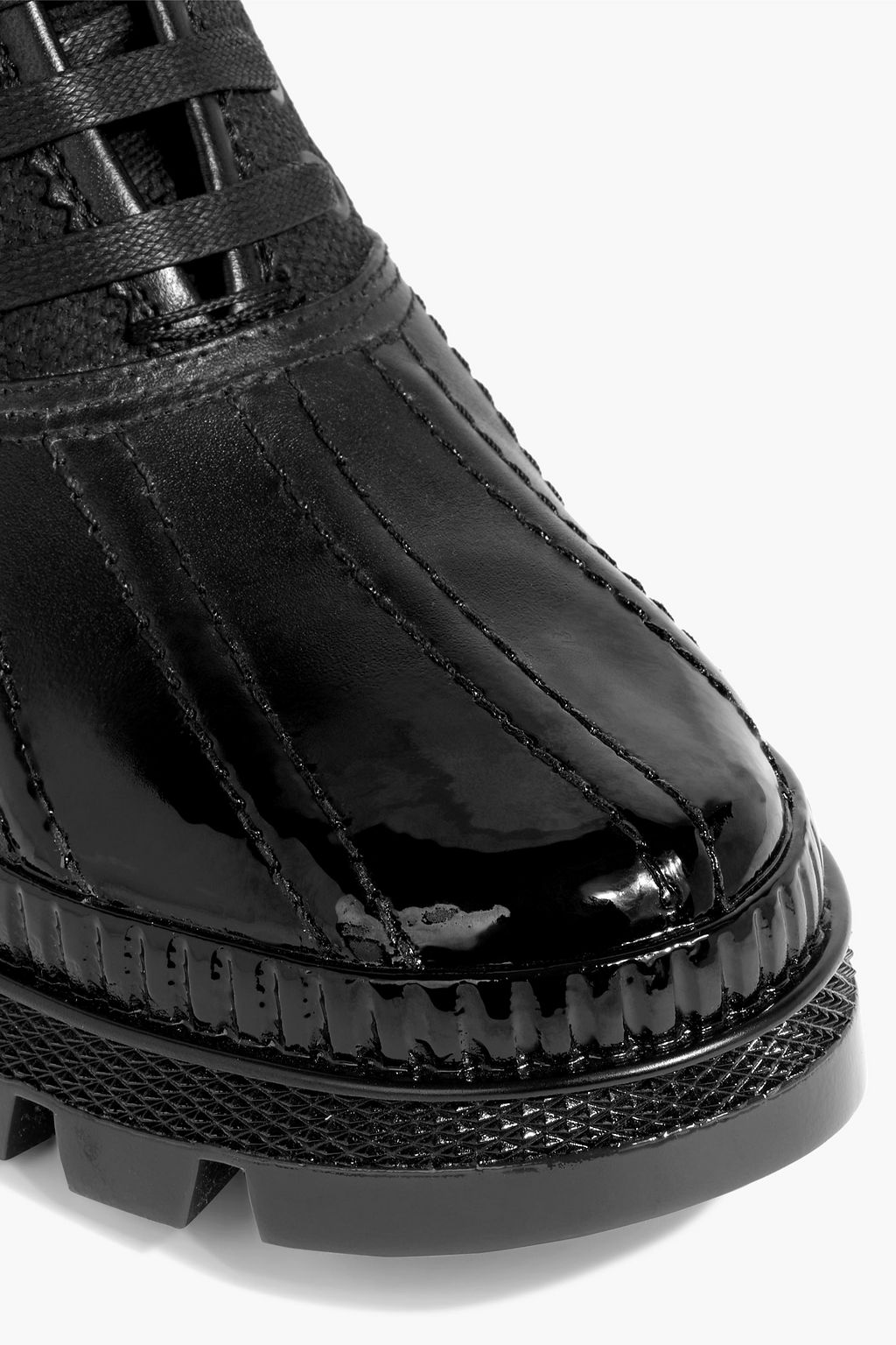 JIMMY CHOO بوت "أوسكار" بطول الكاحل من الكنفا والجلد