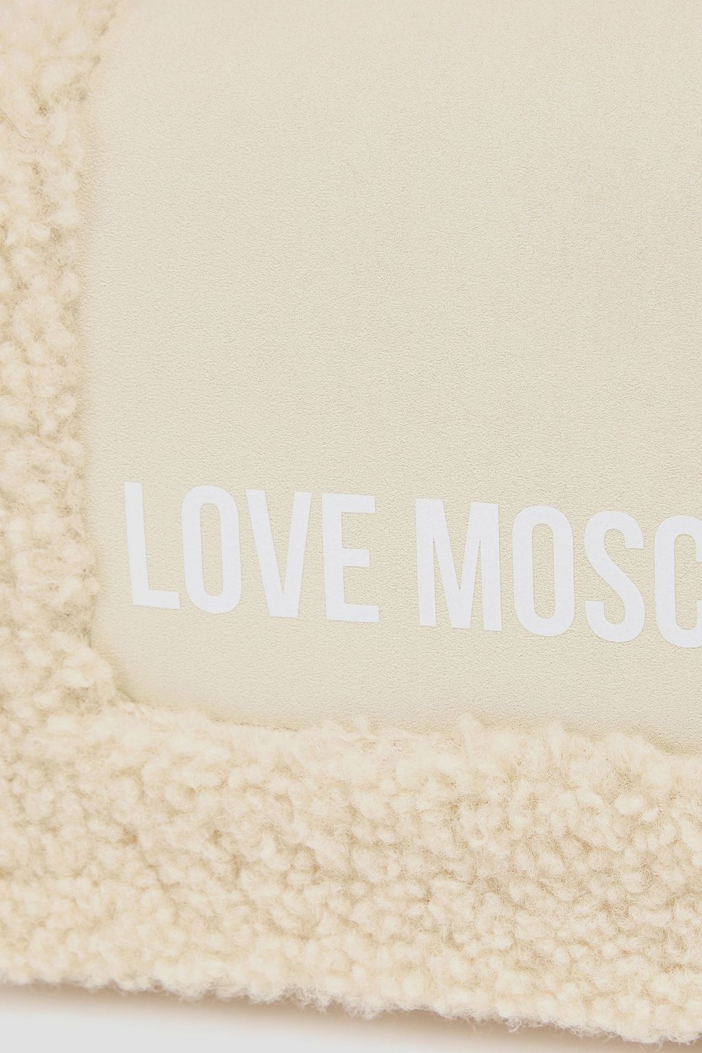LOVE MOSCHINO حقيبة كتف مصنوعة من الصوف الناعم الصناعي