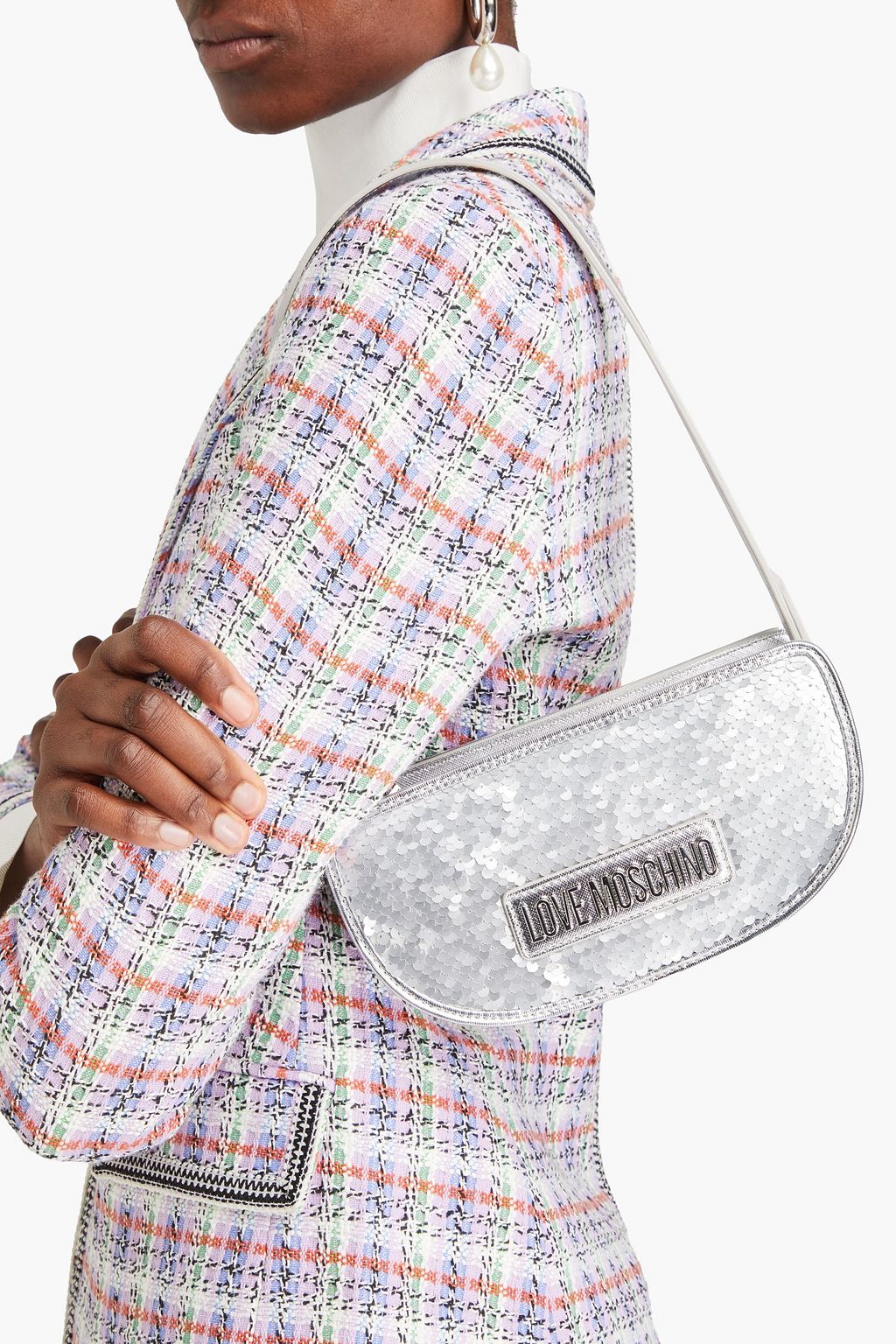 LOVE MOSCHINO حقيبة كتف من الجلد النافر الاصطناعي اللامع بأقراص برّاقة