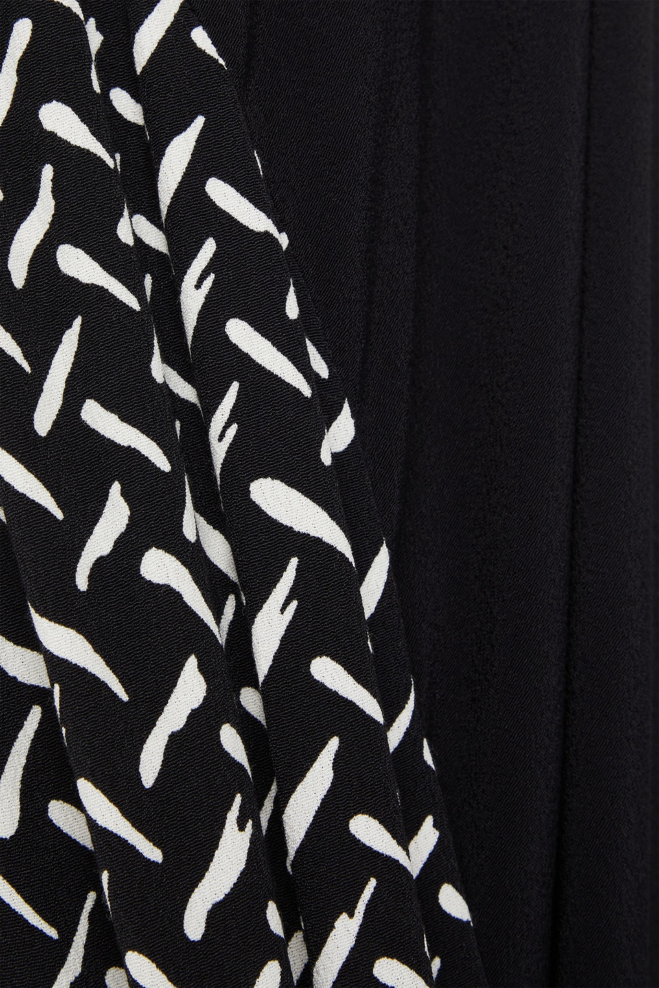 Diane Von Furstenberg Ronan Paneled Printed Crepe Maxi Skirt In Black